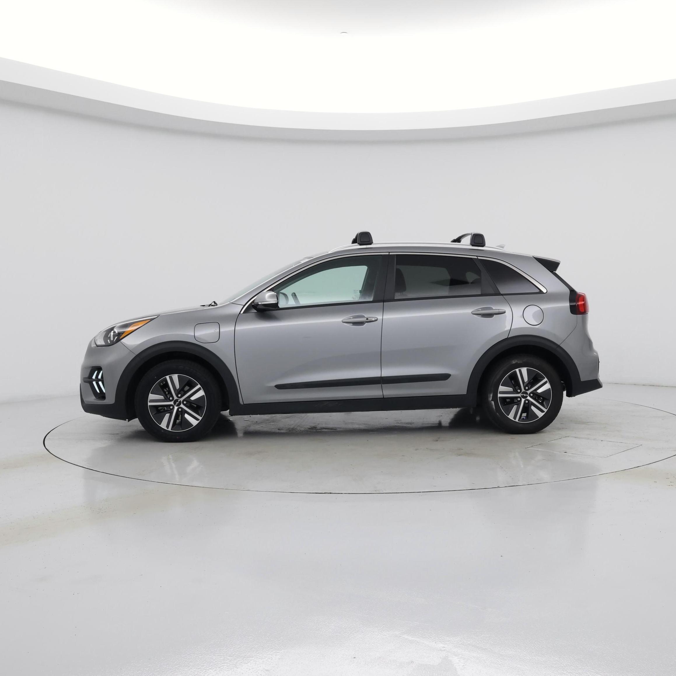 Thumbnail: 2022 Kia Niro - 3