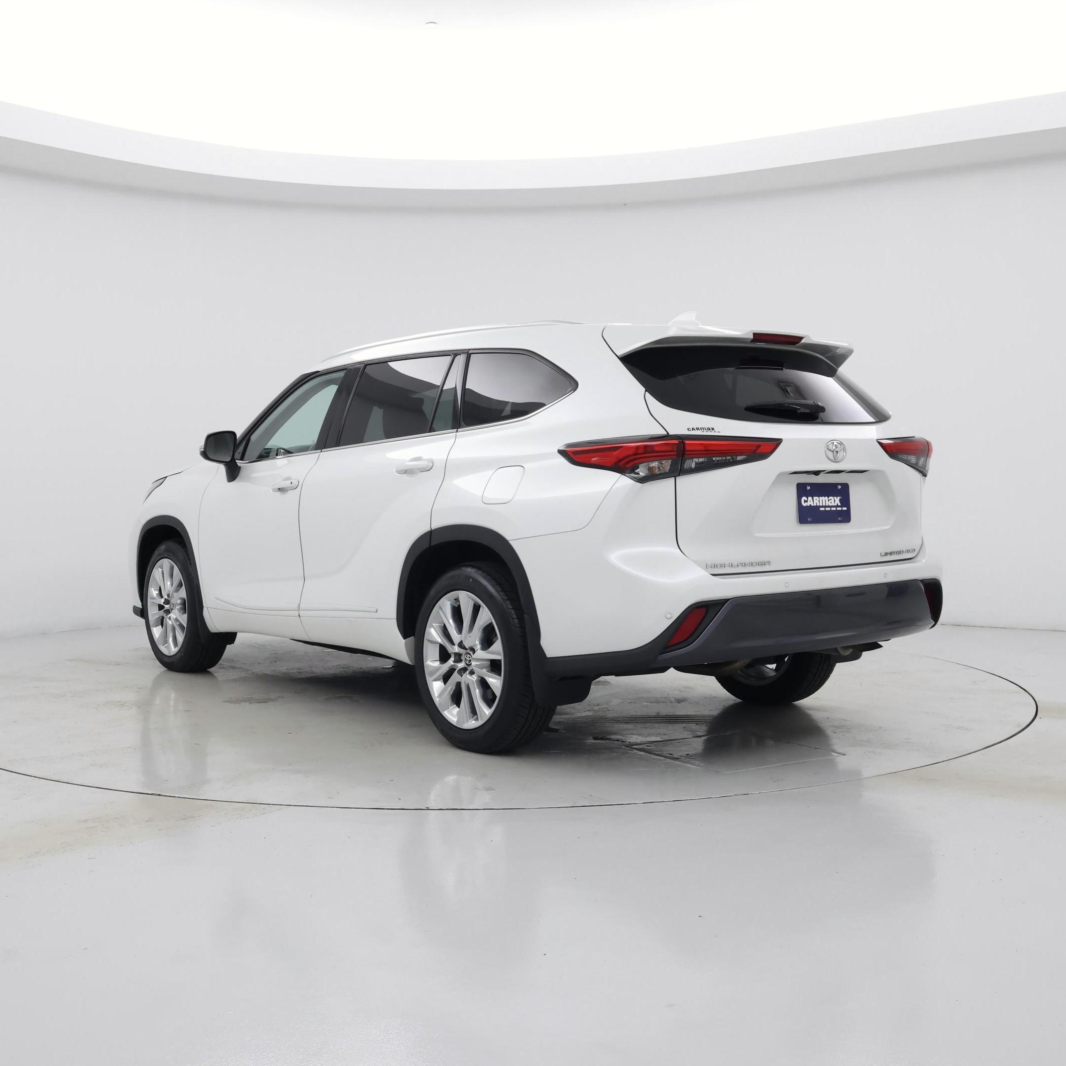 Thumbnail: 2023 Toyota Highlander - 2