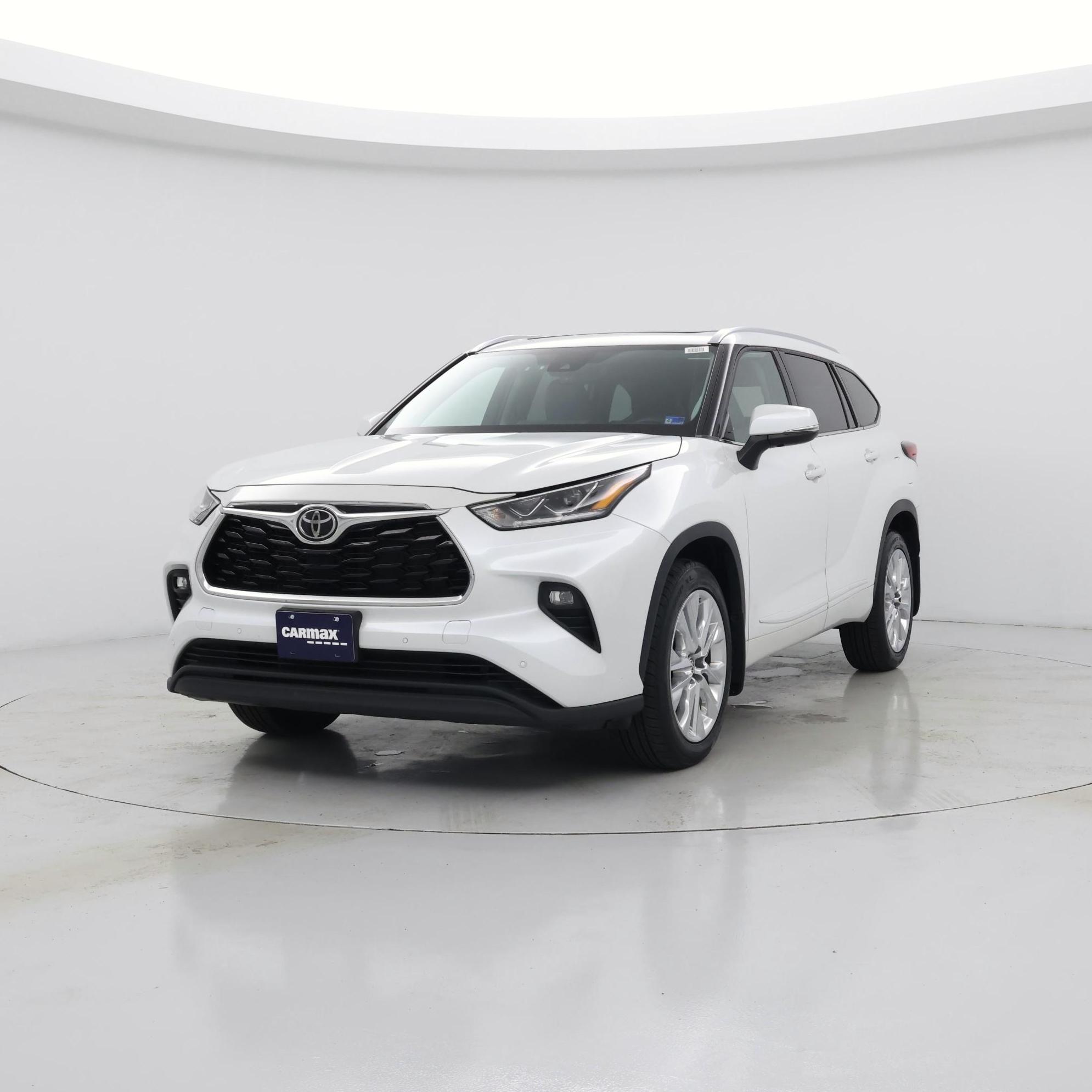 Thumbnail: 2023 Toyota Highlander - 4