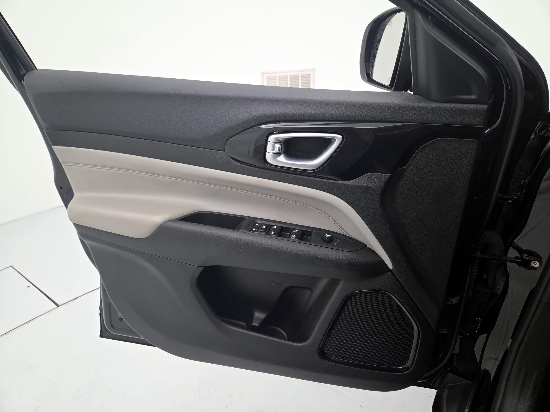 Thumbnail: 2023 Jeep Compass - 12