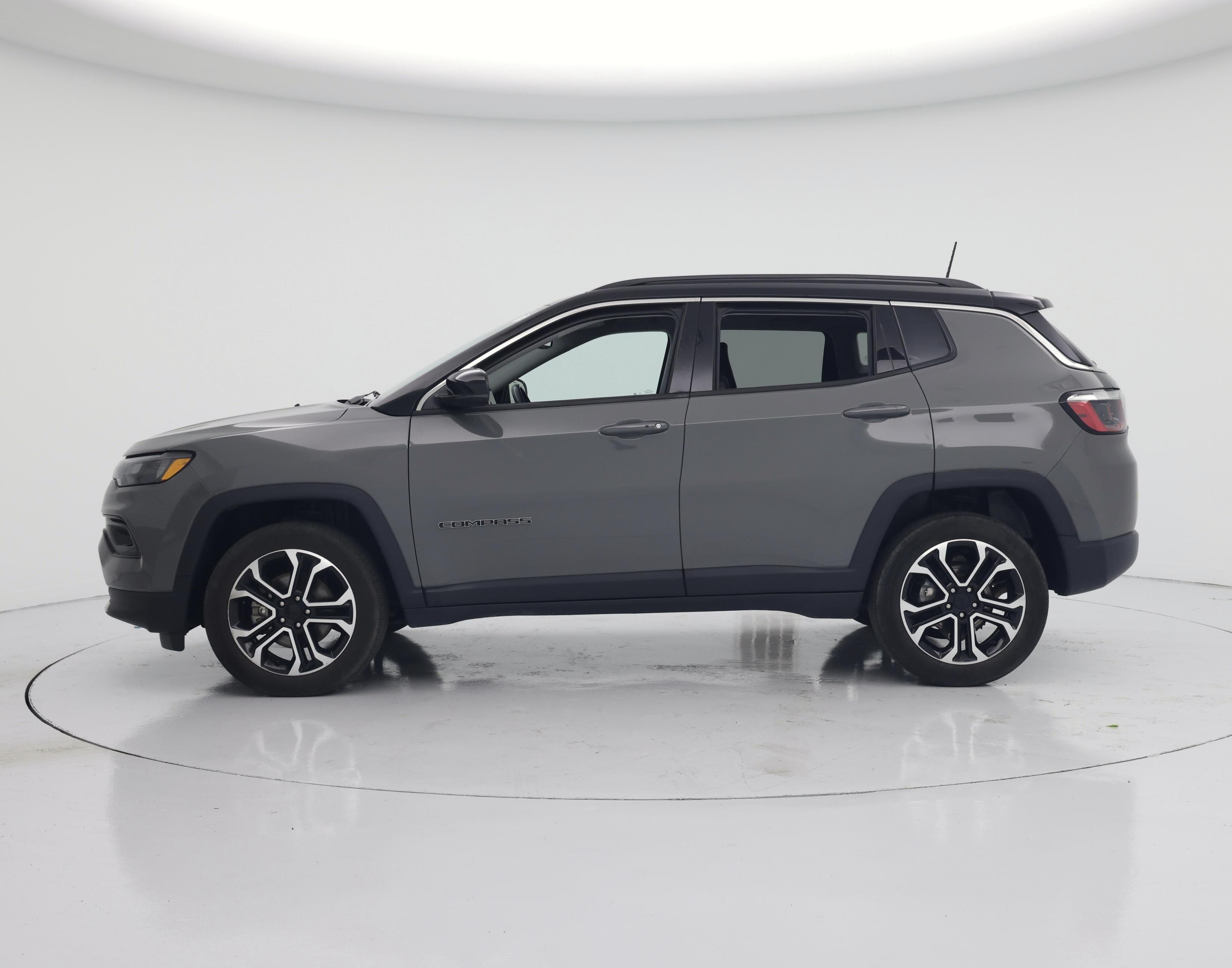 Thumbnail: 2022 Jeep Compass - 3