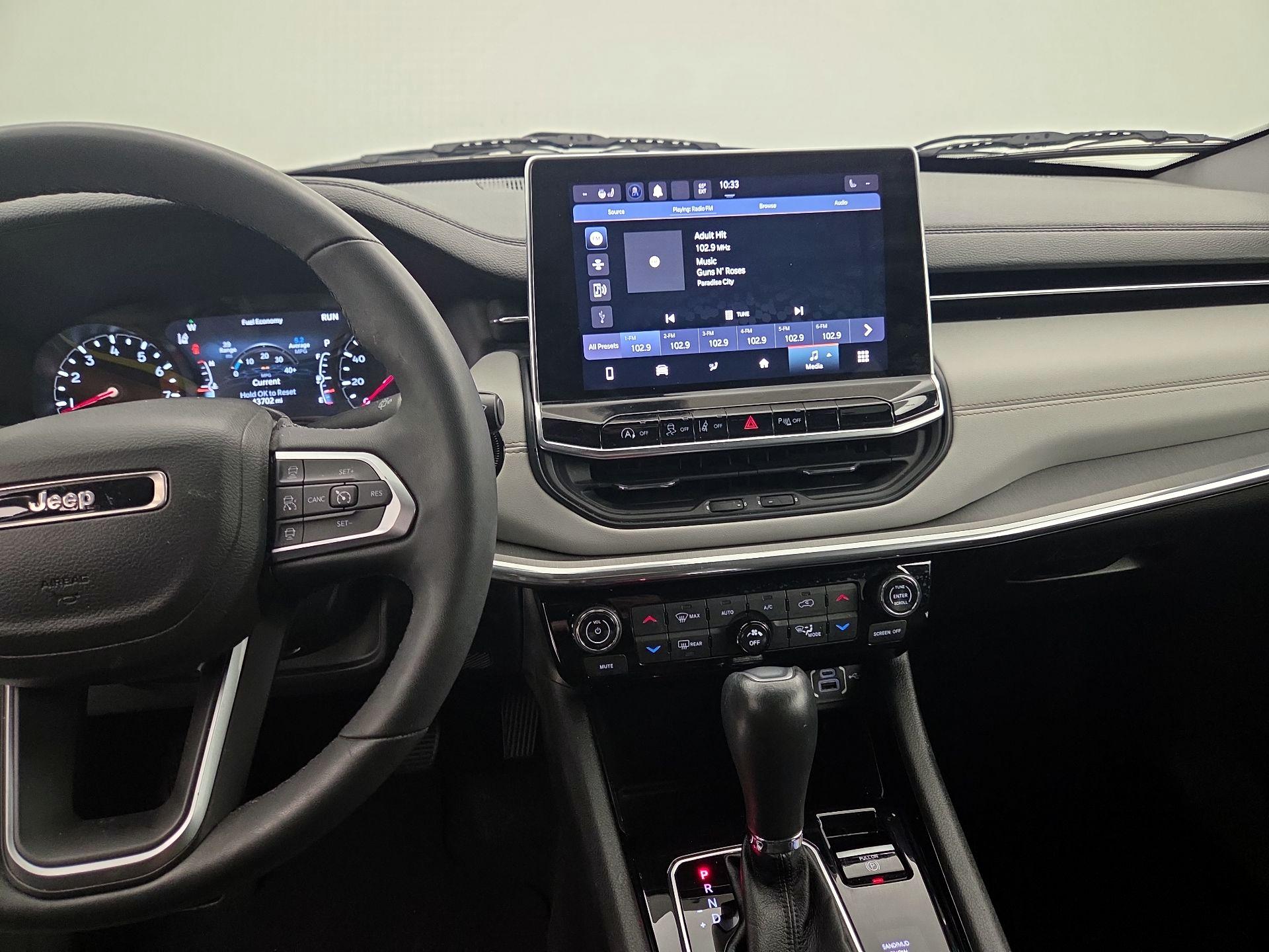 Thumbnail: 2023 Jeep Compass - 9