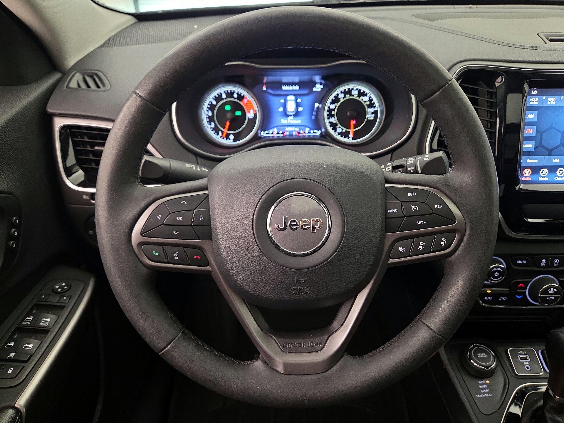 Thumbnail: 2022 Jeep Cherokee - 10