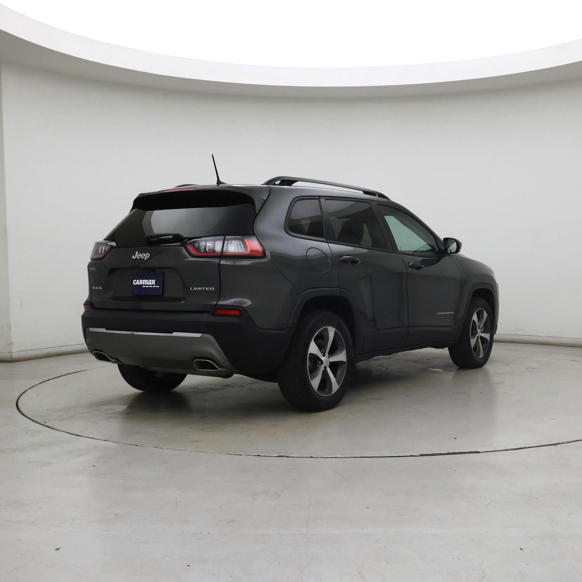 Thumbnail: 2022 Jeep Cherokee - 8