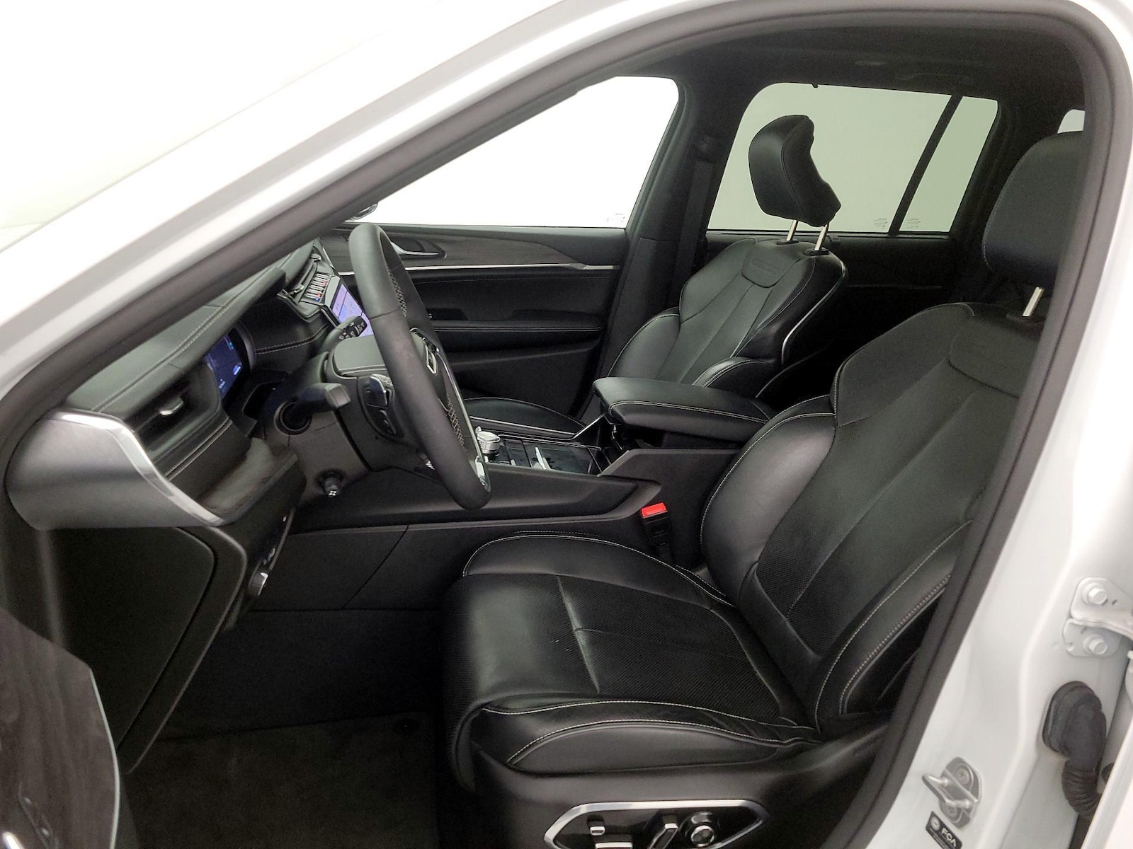 2023 Jeep Grand Cherokee Overland 4xe - Photo 12