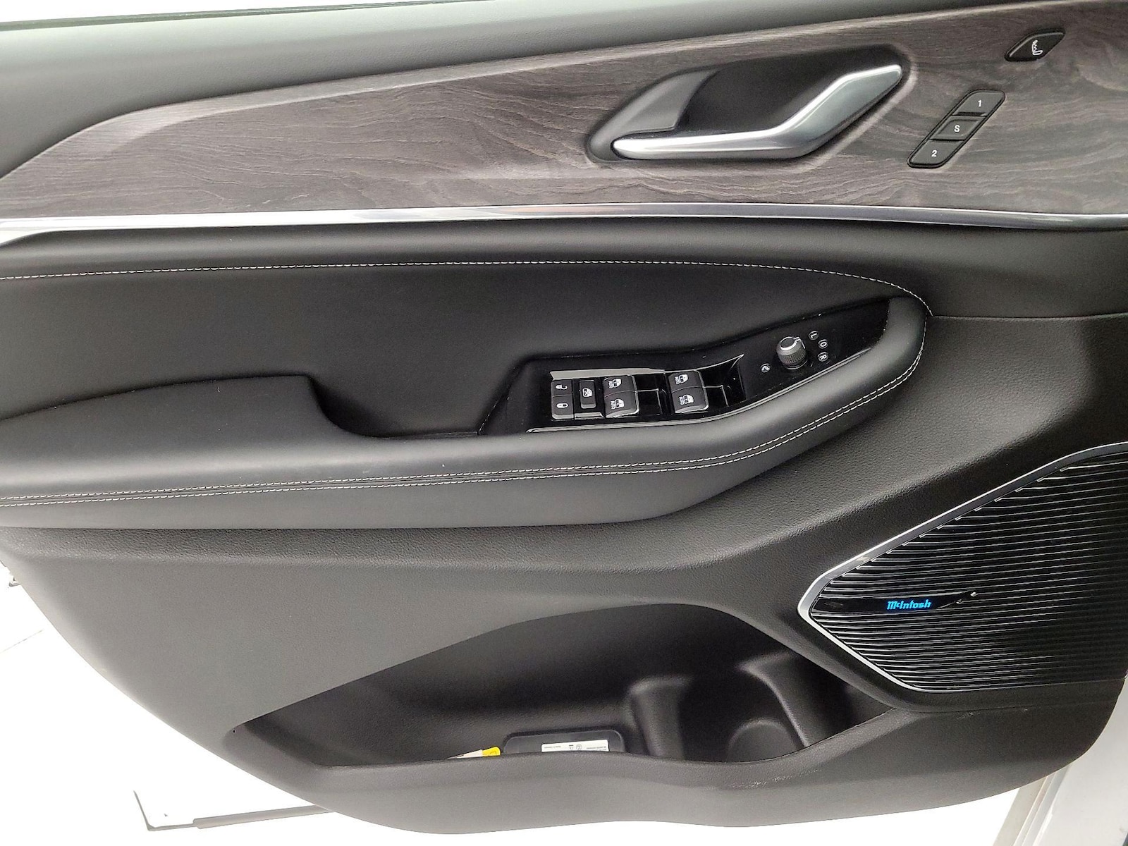 2023 Jeep Grand Cherokee Overland 4xe - Photo 13