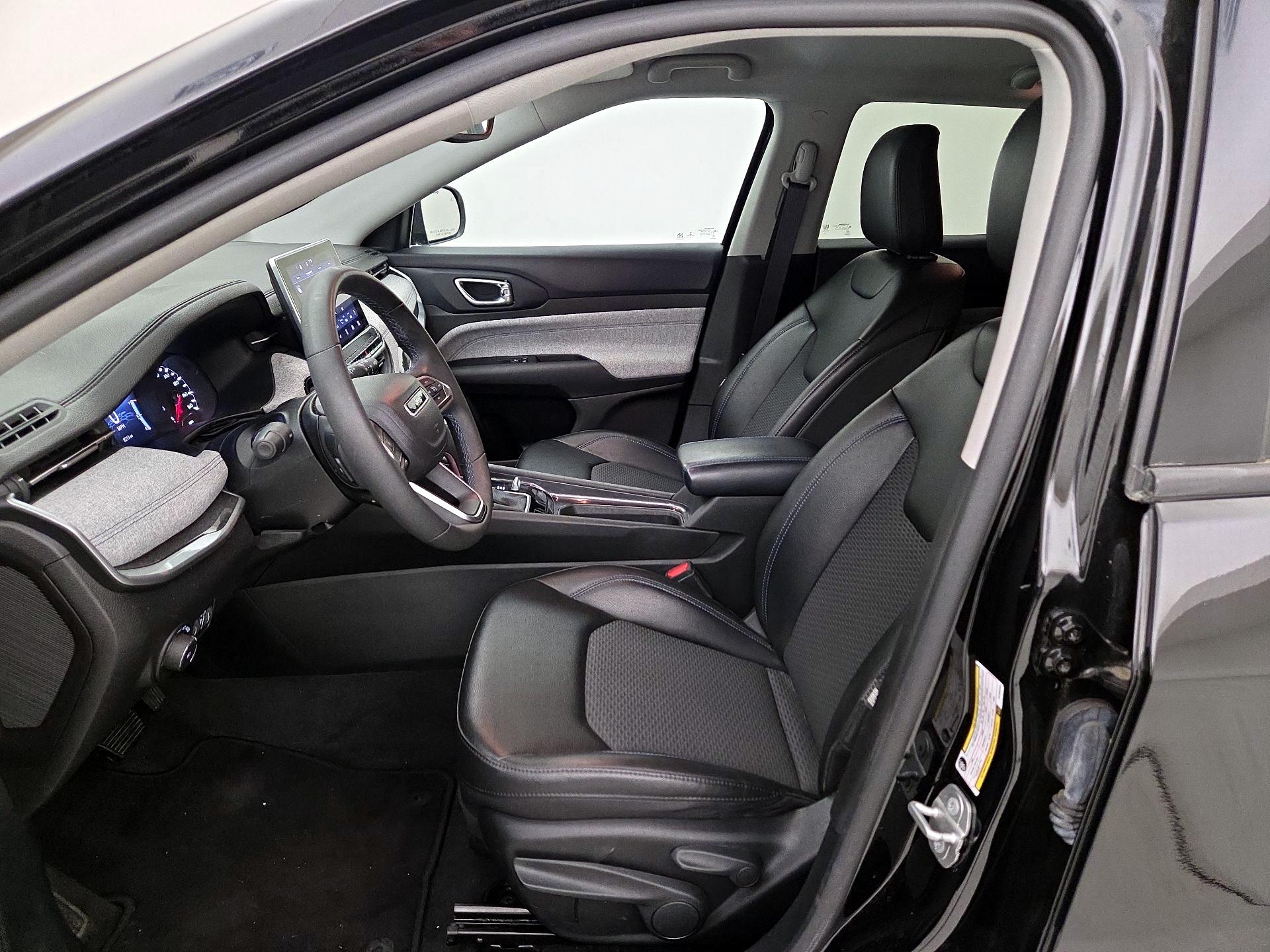 Thumbnail: 2022 Jeep Compass - 11