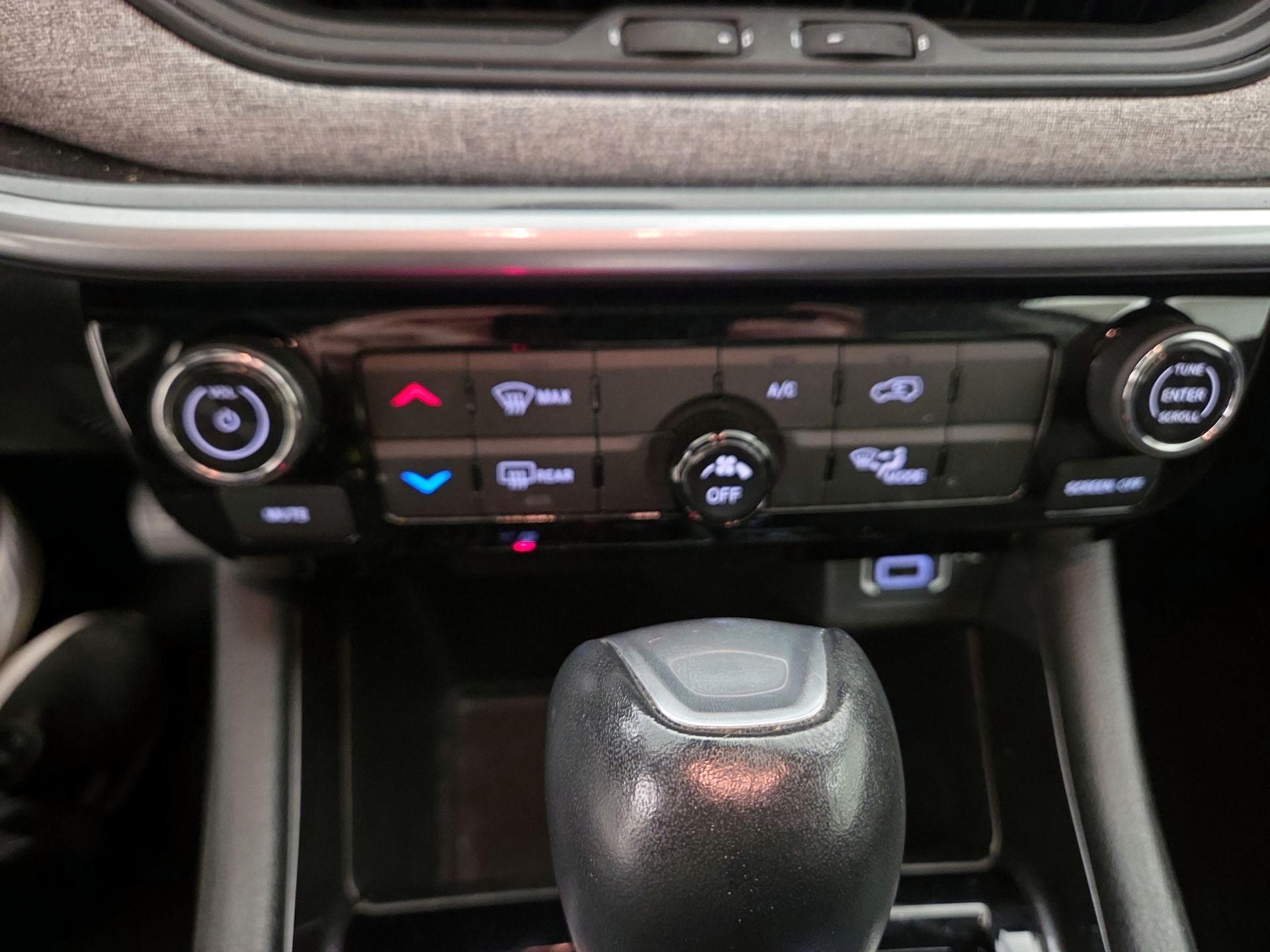 Thumbnail: 2022 Jeep Compass - 15