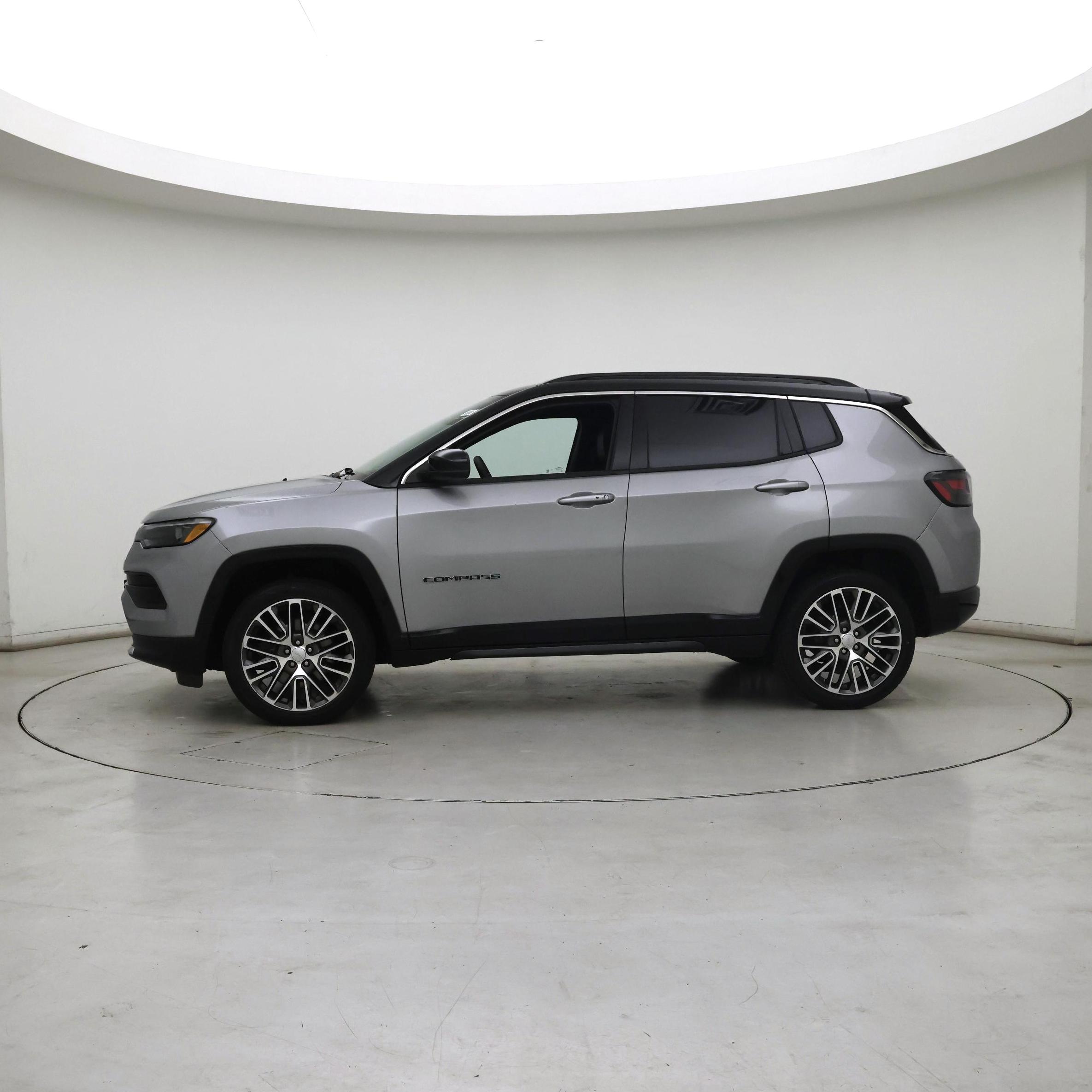 Thumbnail: 2023 Jeep Compass - 3