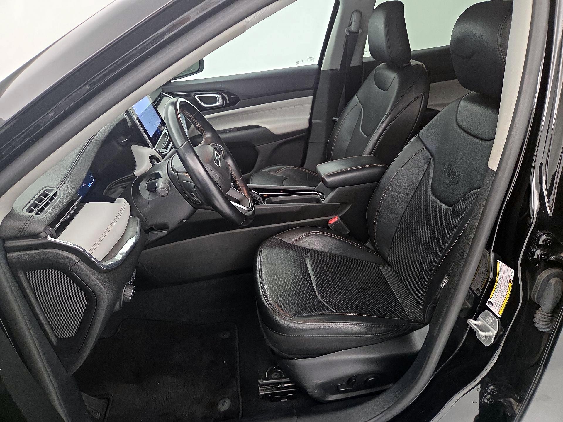 Thumbnail: 2022 Jeep Compass - 11