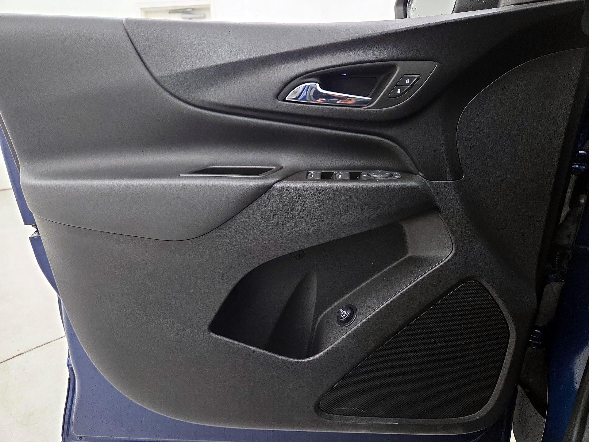 Thumbnail: 2022 Chevrolet Equinox - 12