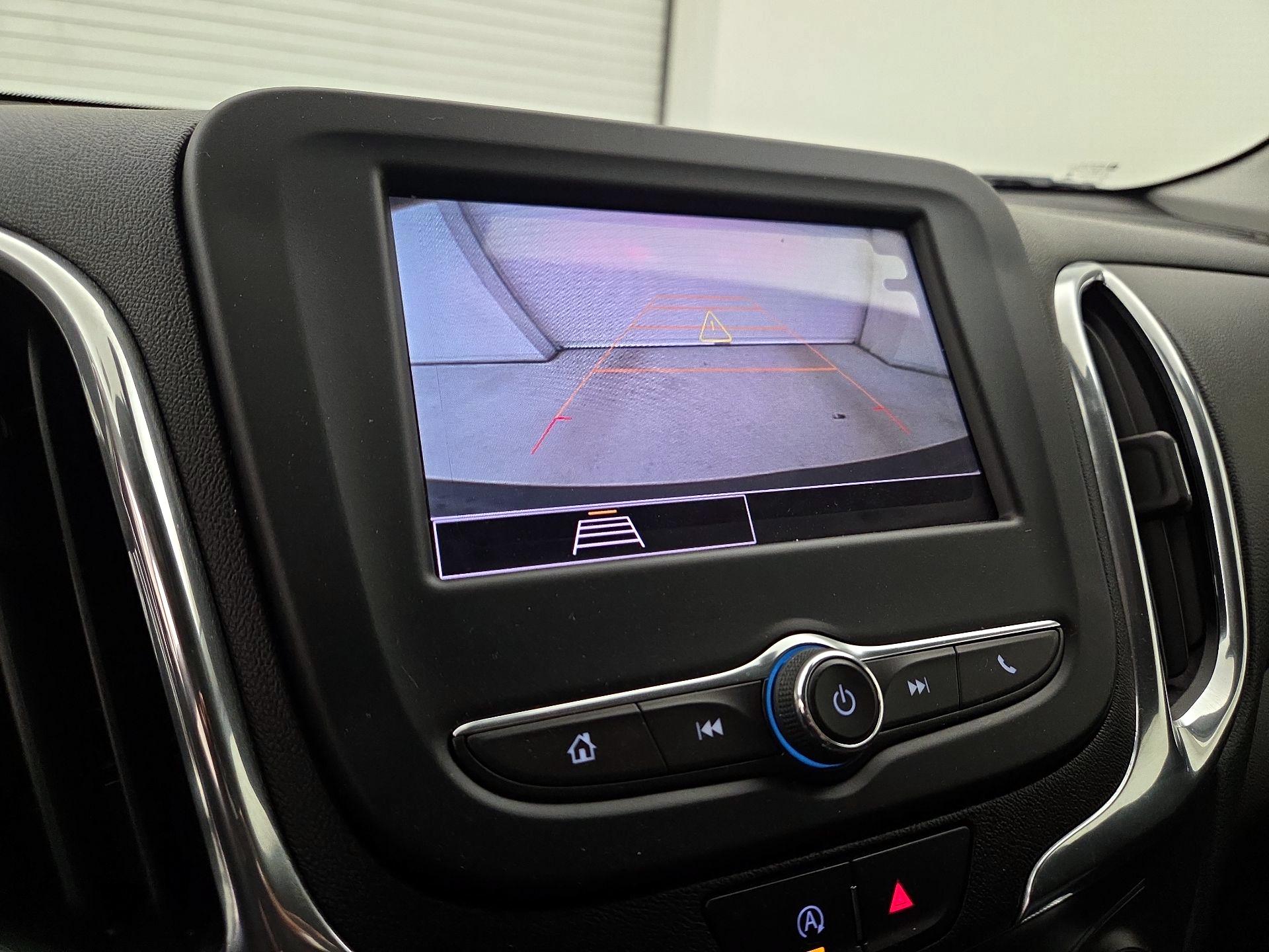 Thumbnail: 2022 Chevrolet Equinox - 14