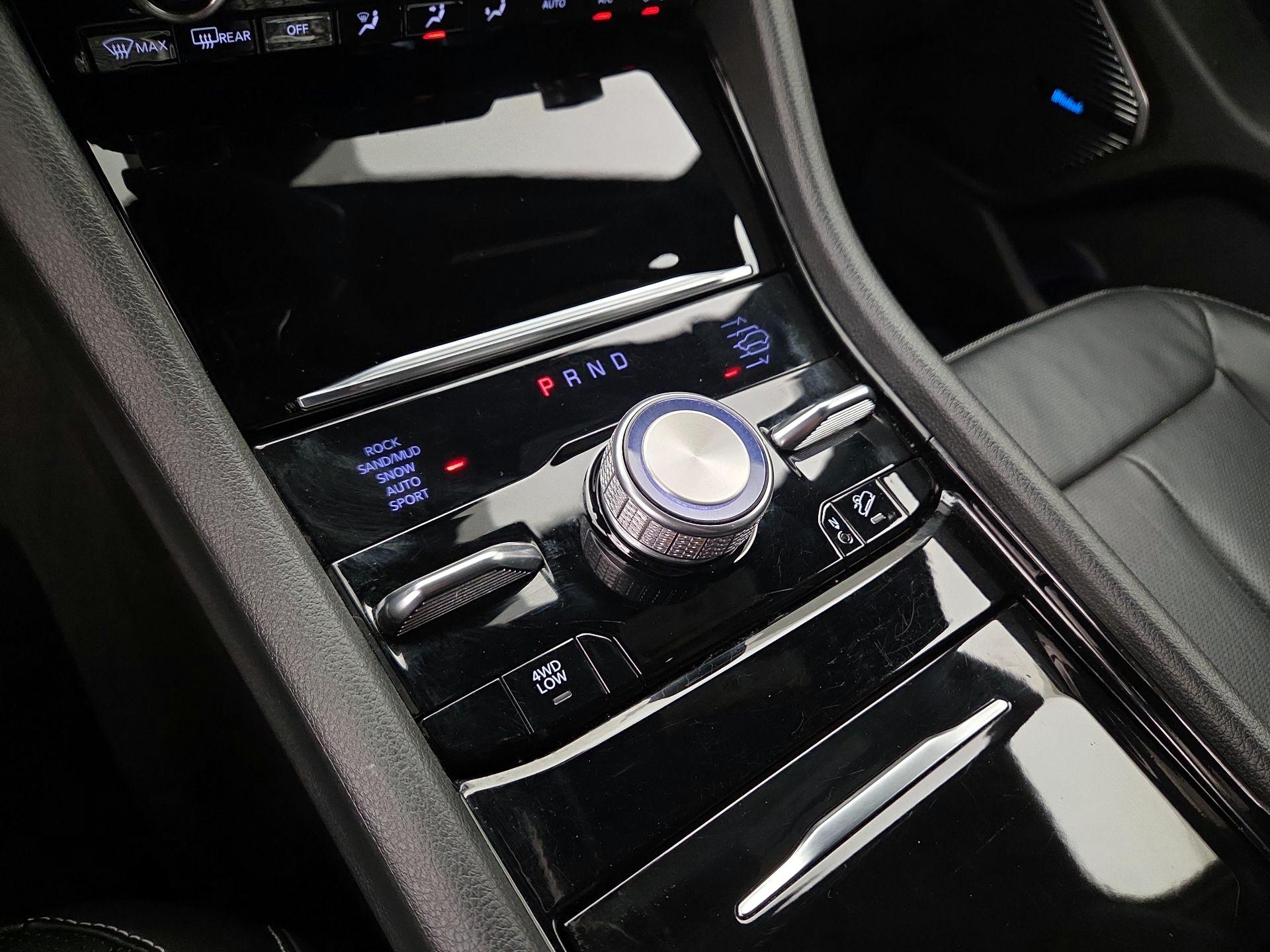 Thumbnail: 2023 Jeep Grand Cherokee - 17