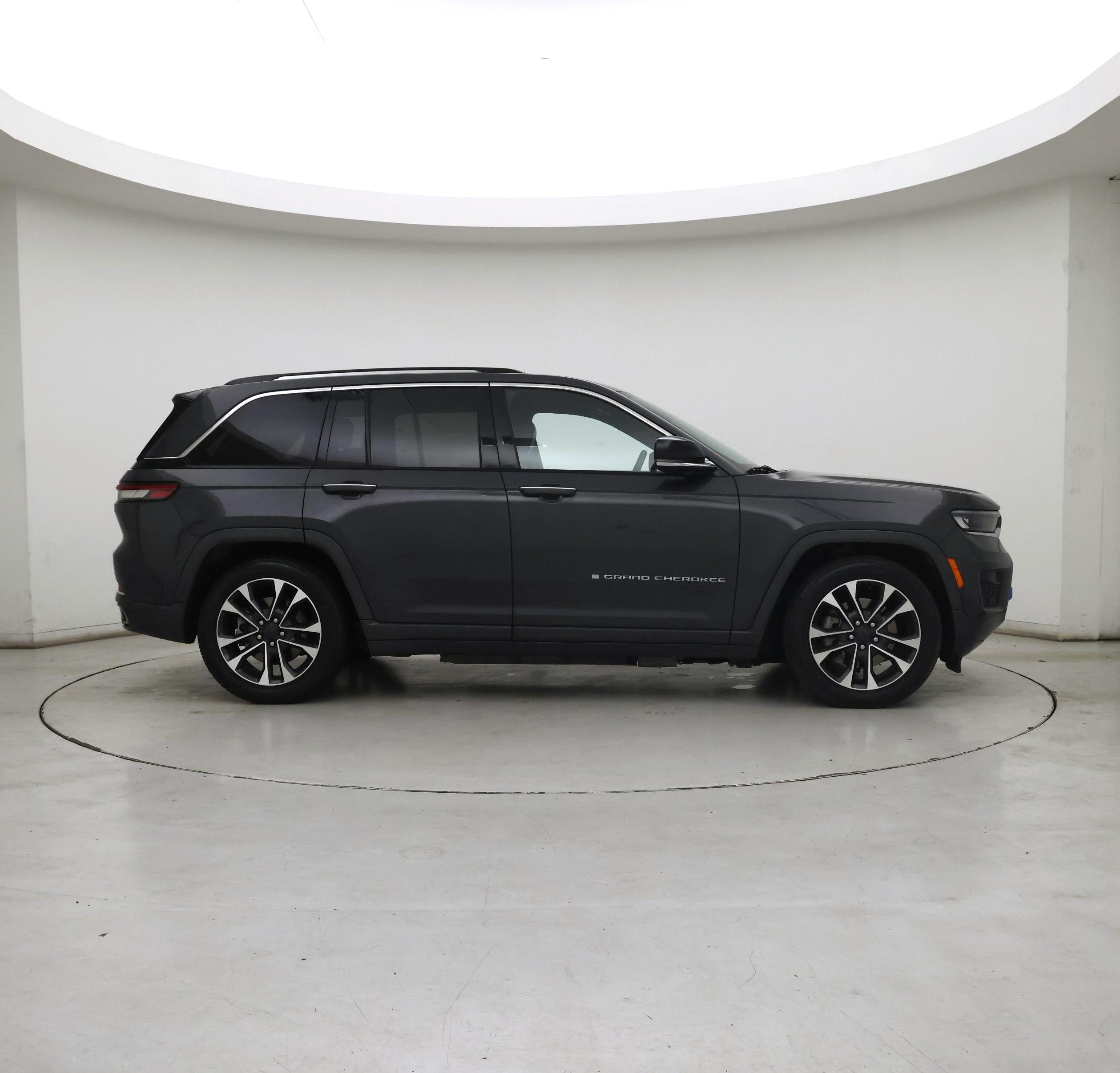 Thumbnail: 2023 Jeep Grand Cherokee - 7