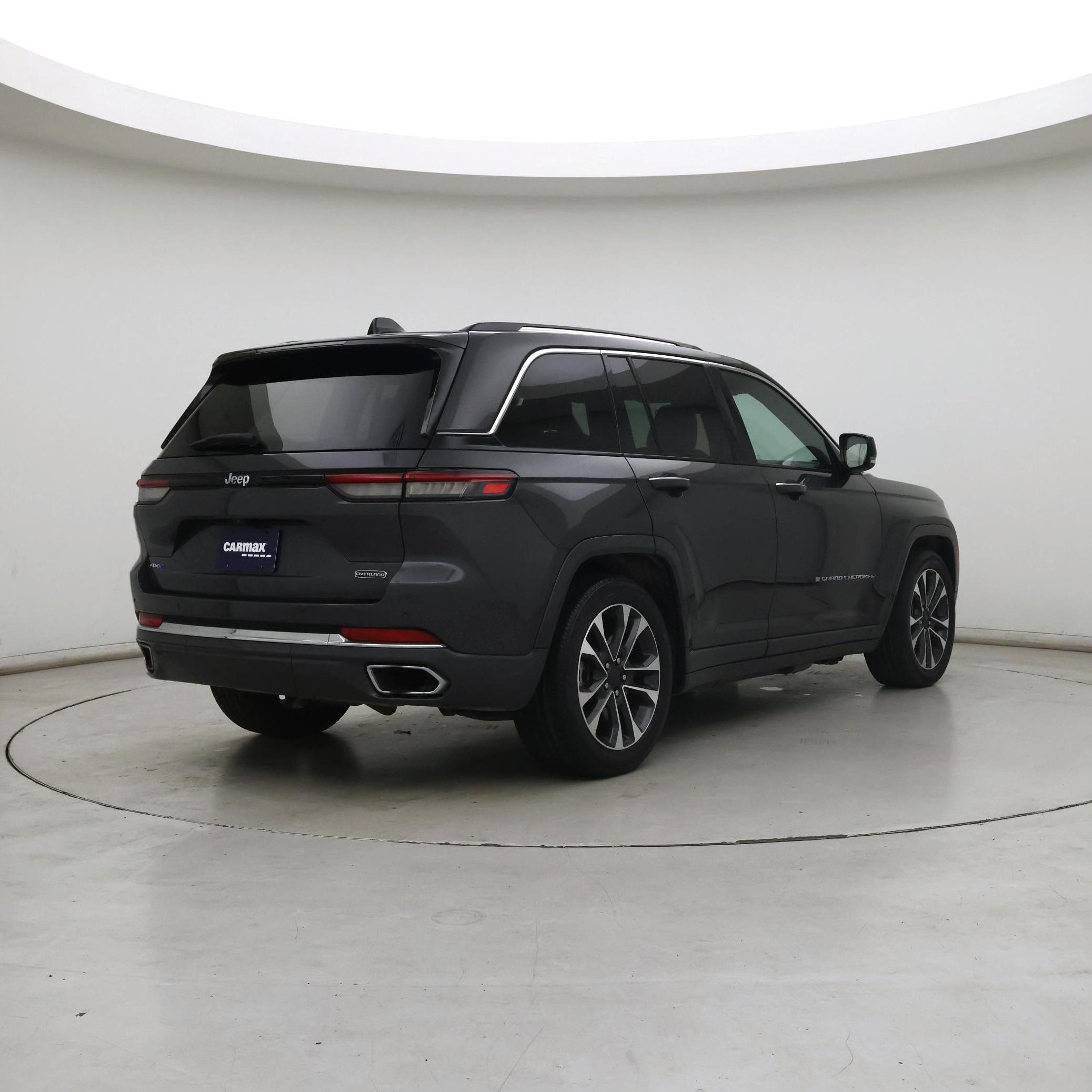 Thumbnail: 2023 Jeep Grand Cherokee - 8