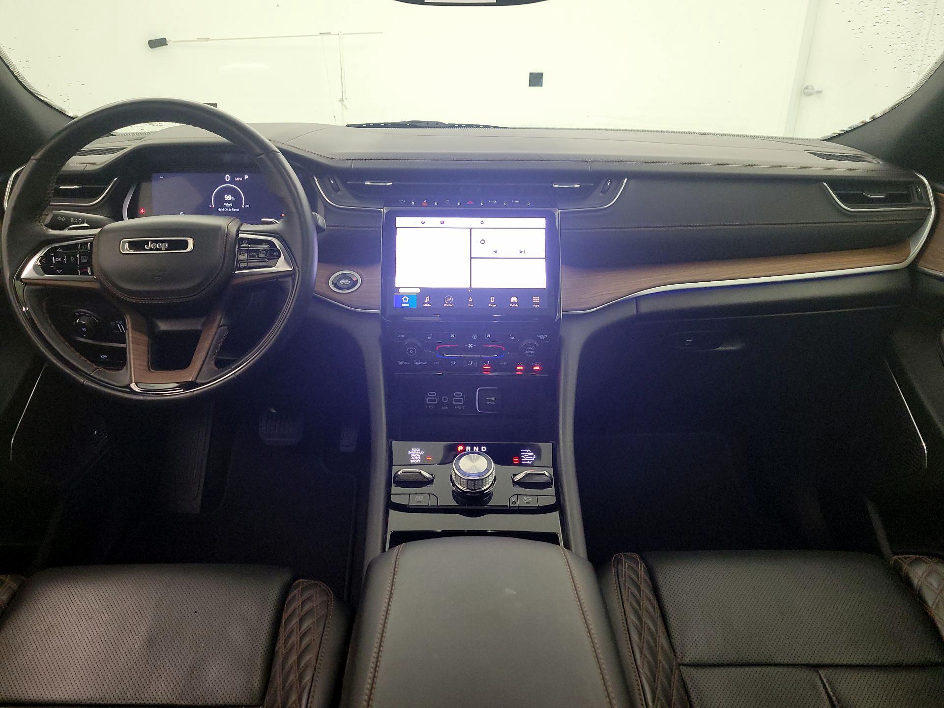 Thumbnail: 2022 Jeep Grand Cherokee - 9