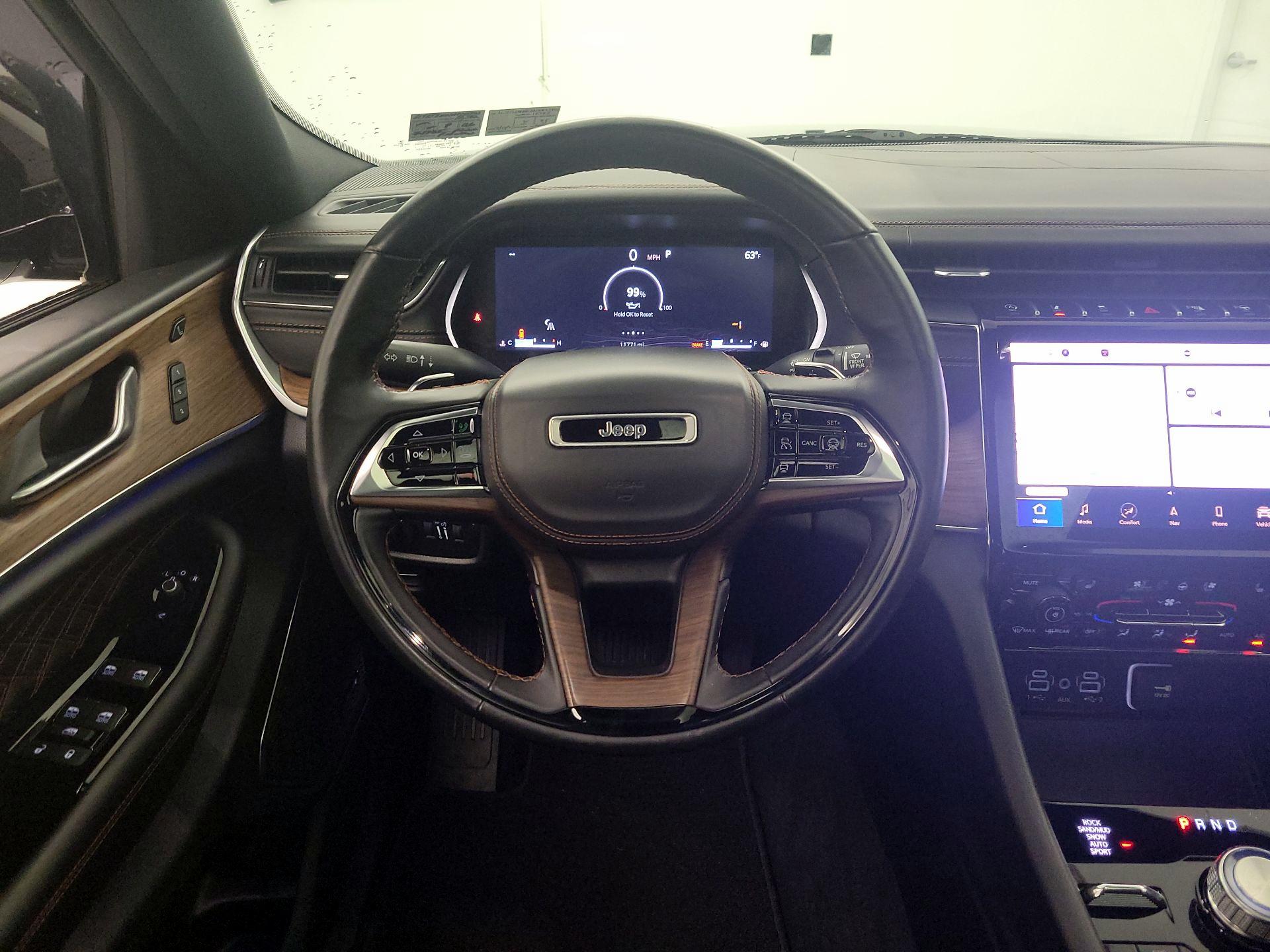 Thumbnail: 2022 Jeep Grand Cherokee - 10