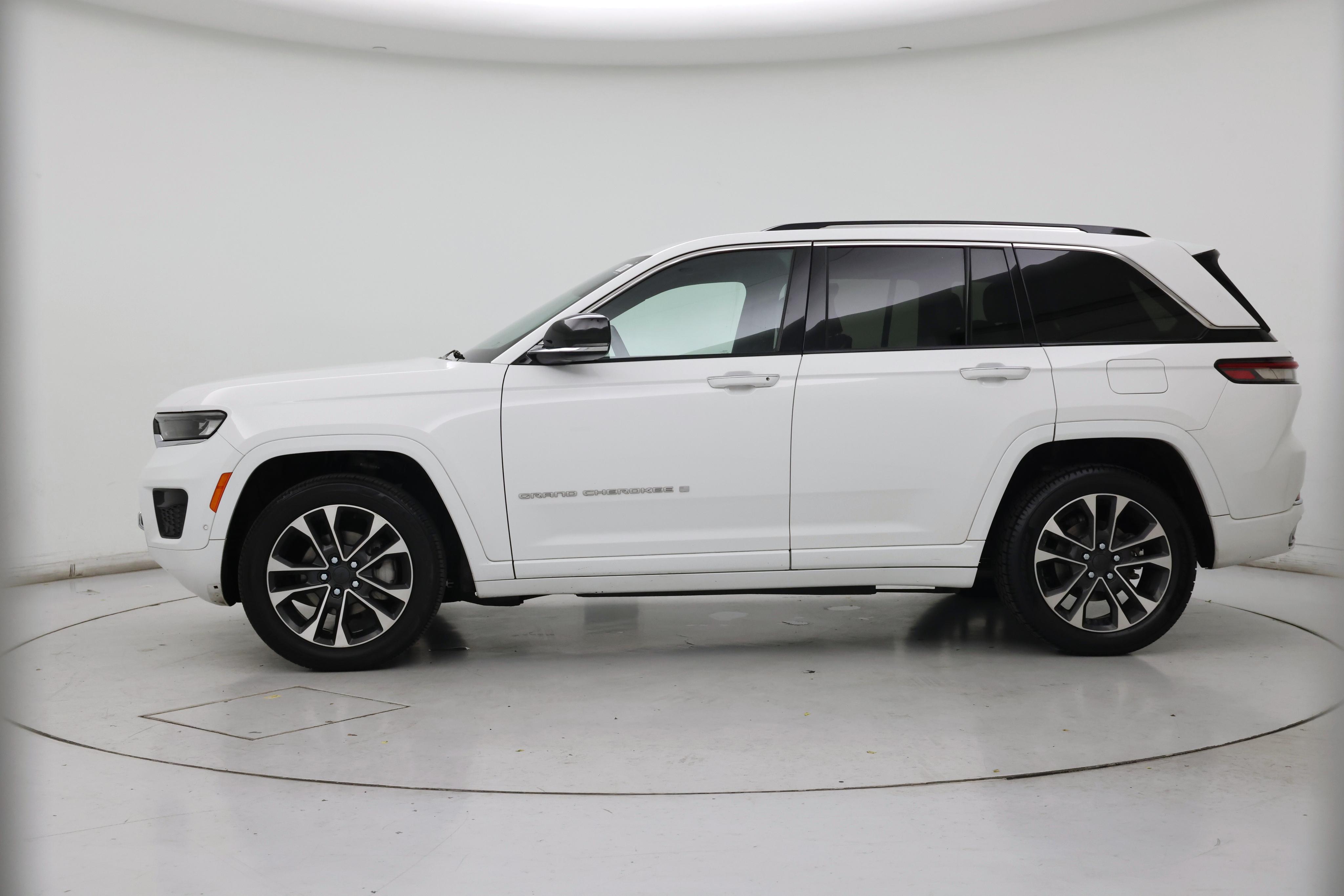 Thumbnail: 2023 Jeep Grand Cherokee - 3