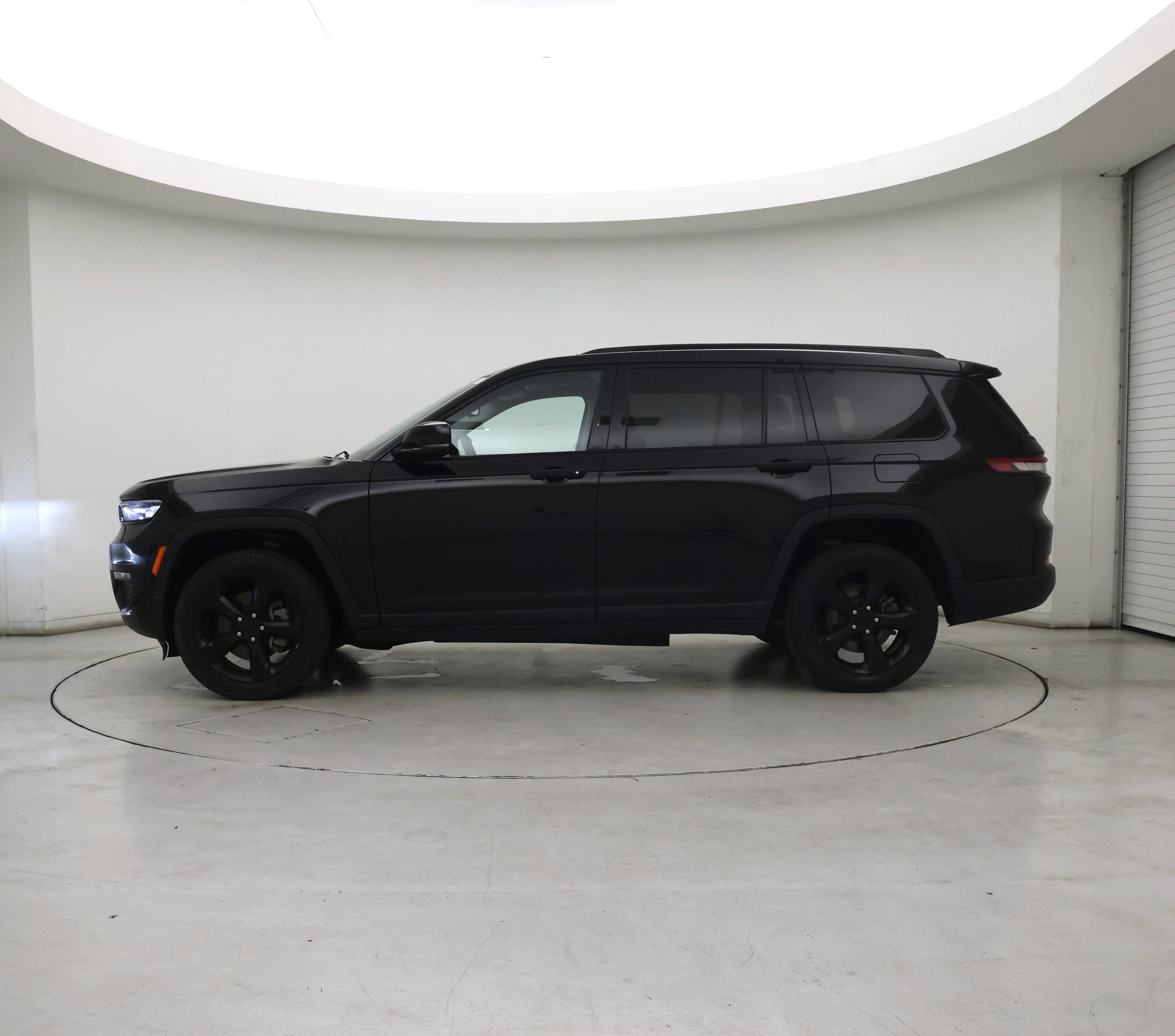 Thumbnail: 2023 Jeep Grand Cherokee L - 3