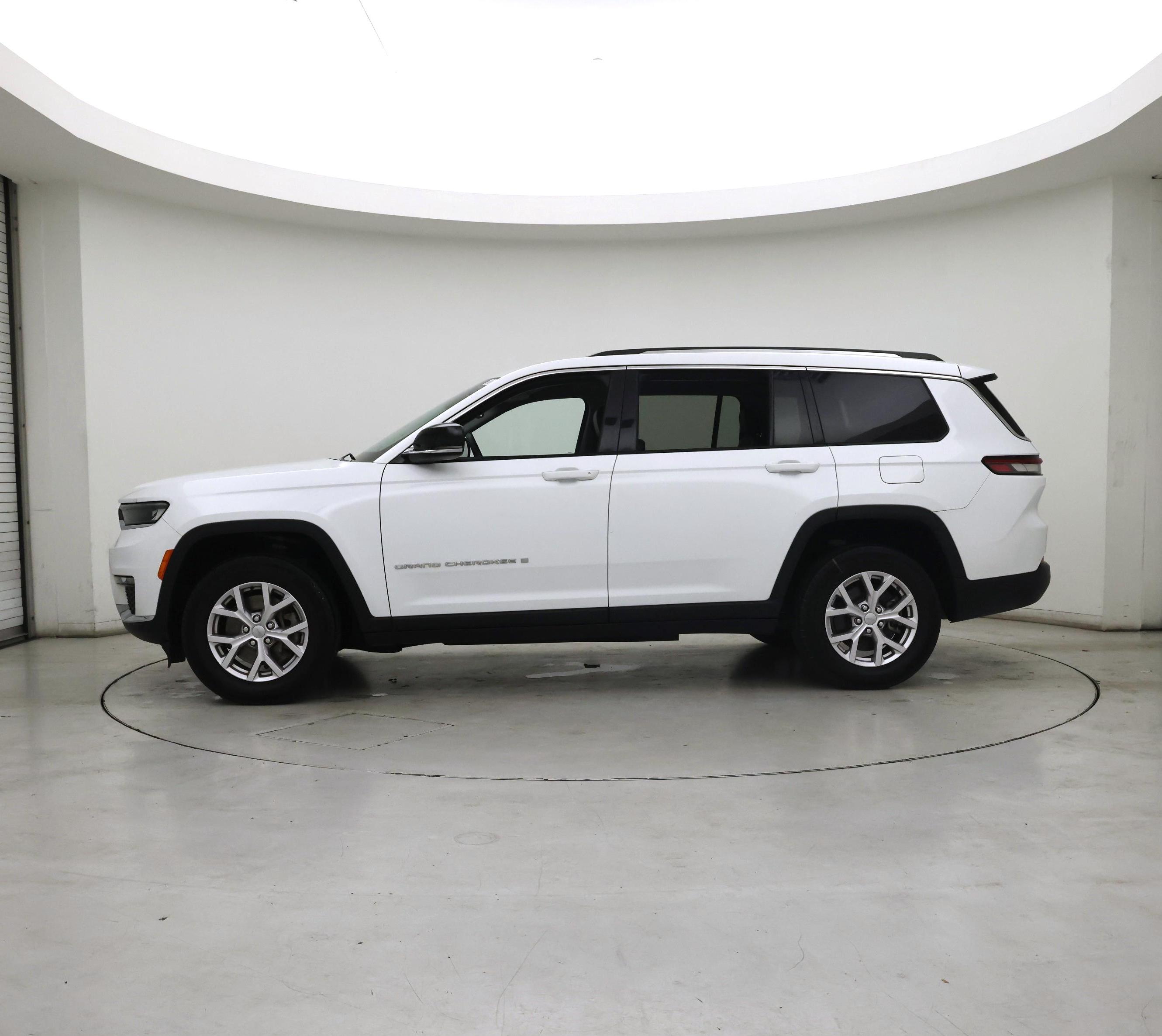 Thumbnail: 2022 Jeep Grand Cherokee L - 3