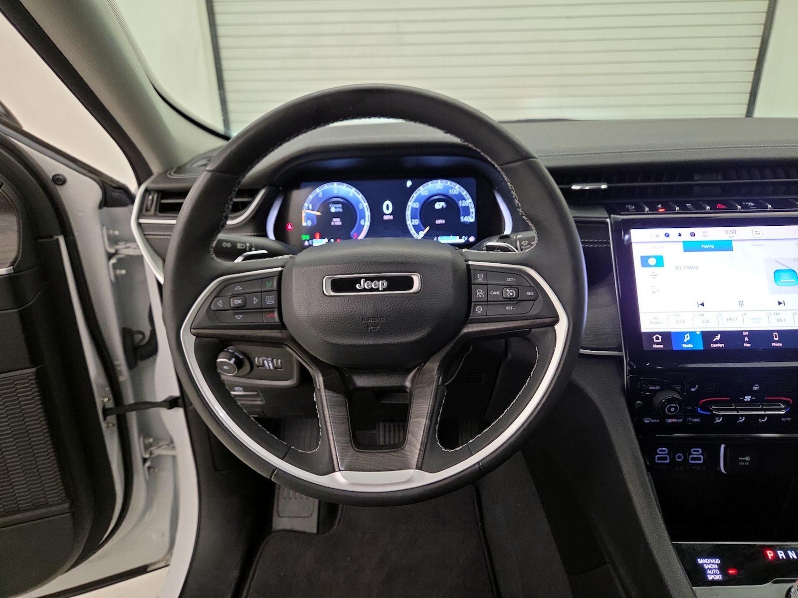 2023 Jeep Grand Cherokee Limited - Photo 11