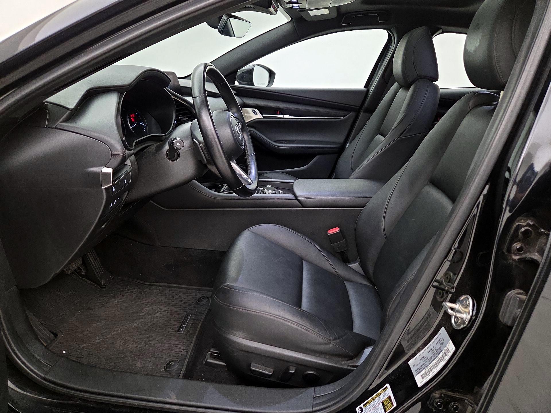 Thumbnail: 2022 Mazda Mazda3 - 11