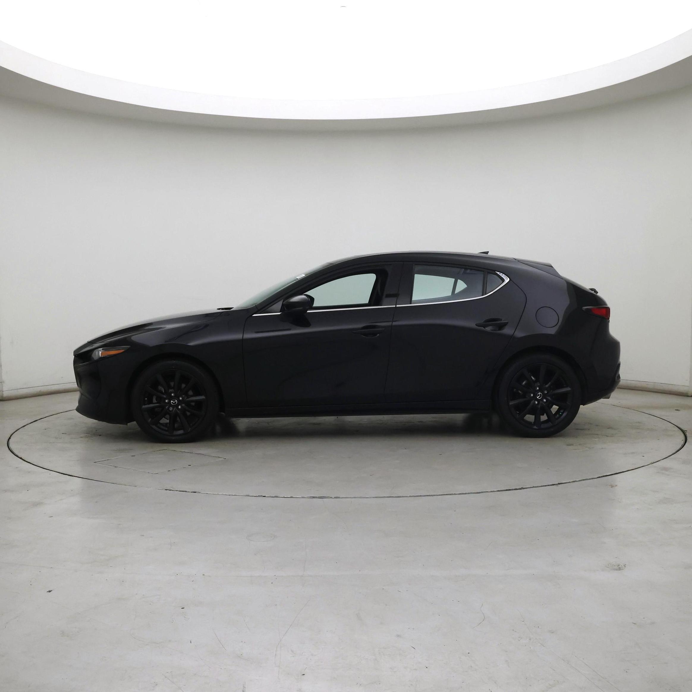 Thumbnail: 2022 Mazda Mazda3 - 3