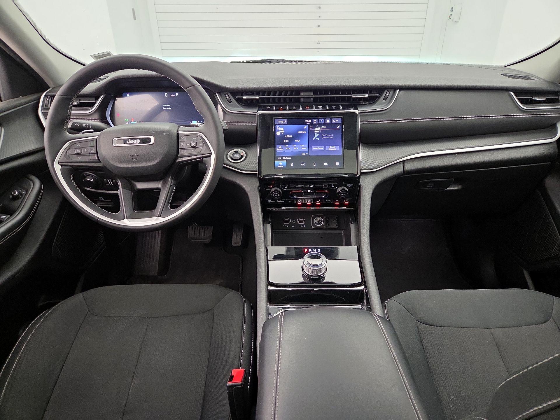 Thumbnail: 2023 Jeep Grand Cherokee - 9