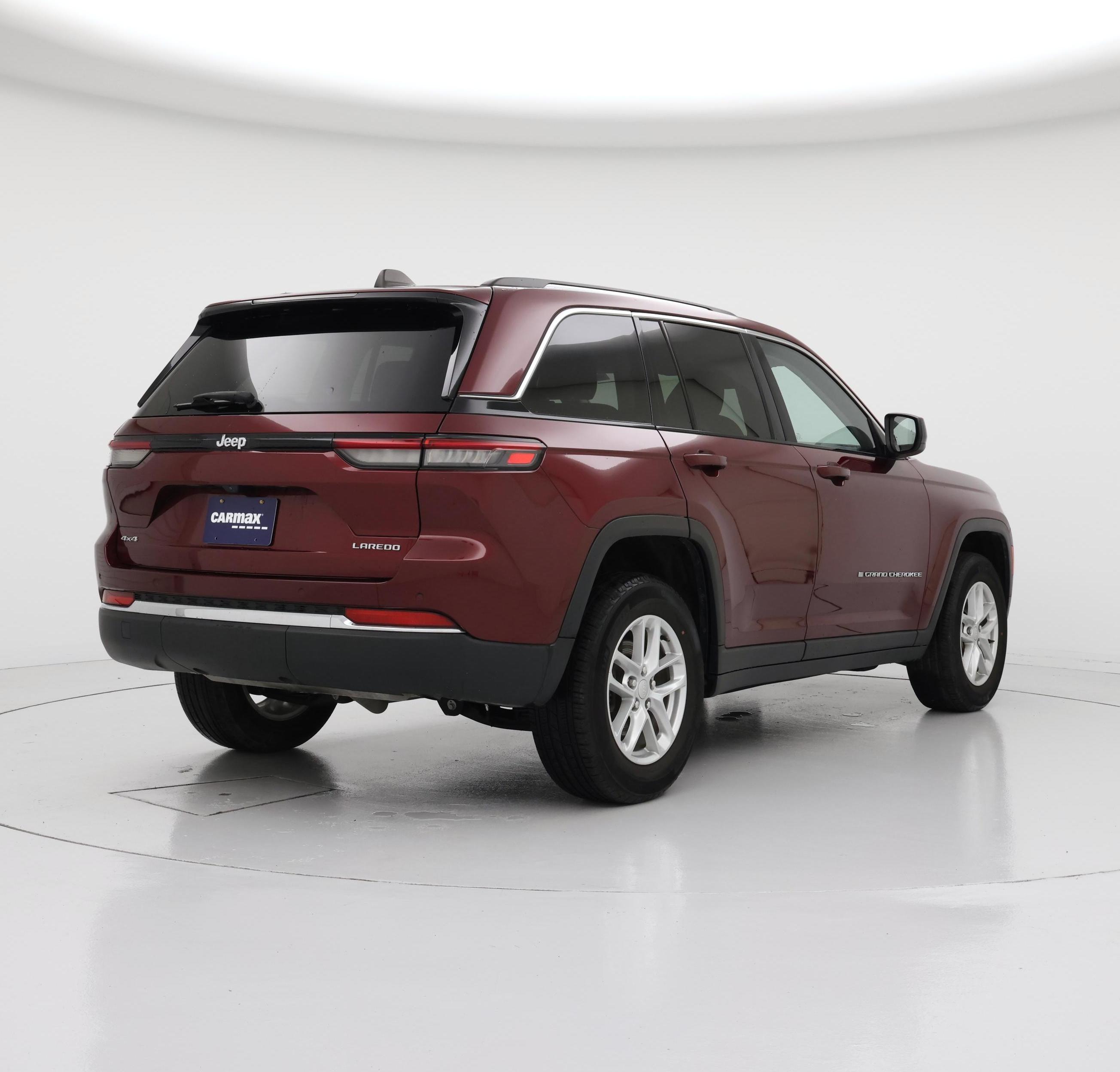 Thumbnail: 2023 Jeep Grand Cherokee - 8