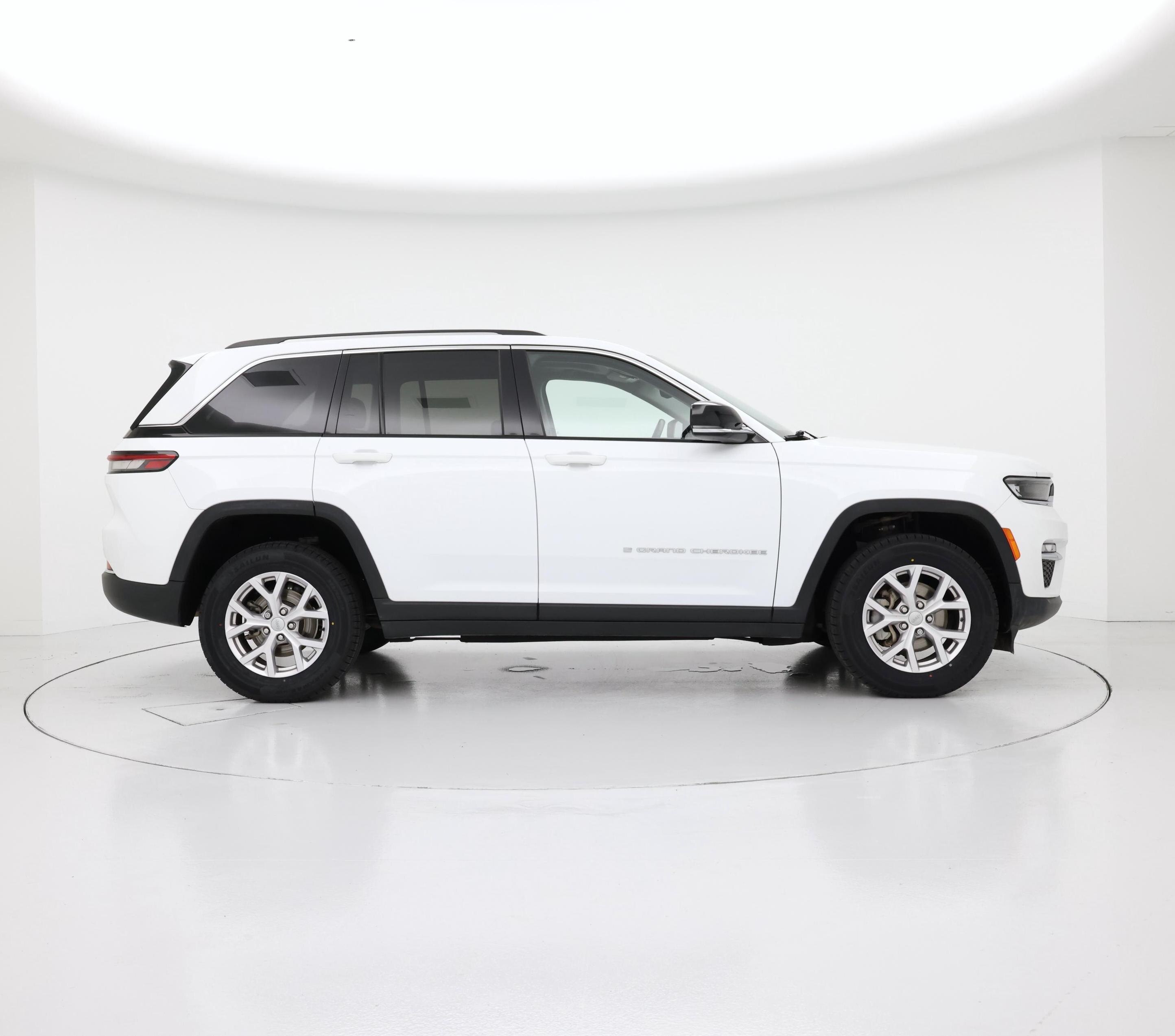 Thumbnail: 2022 Jeep Grand Cherokee - 7