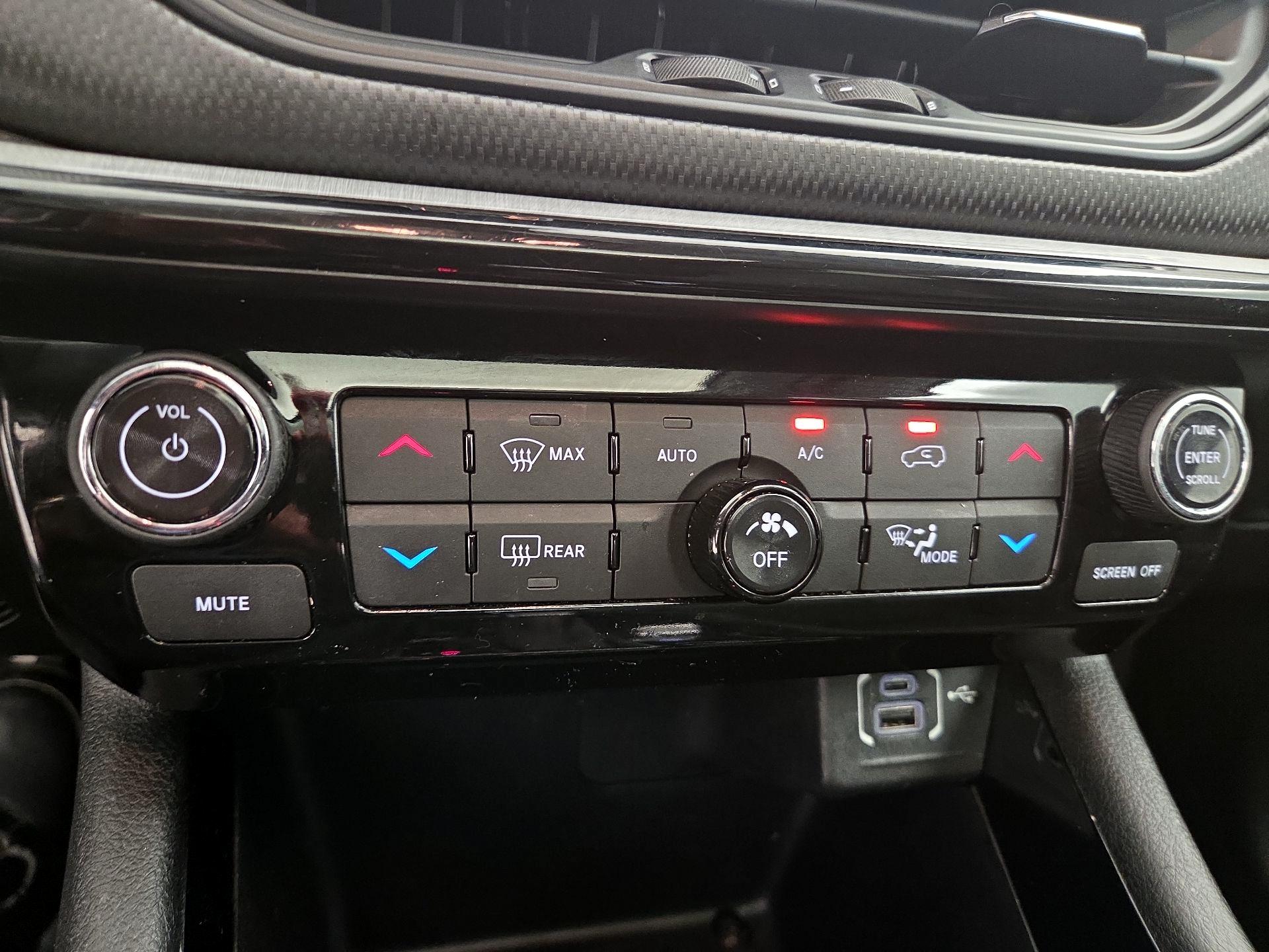 Thumbnail: 2022 Jeep Compass - 17