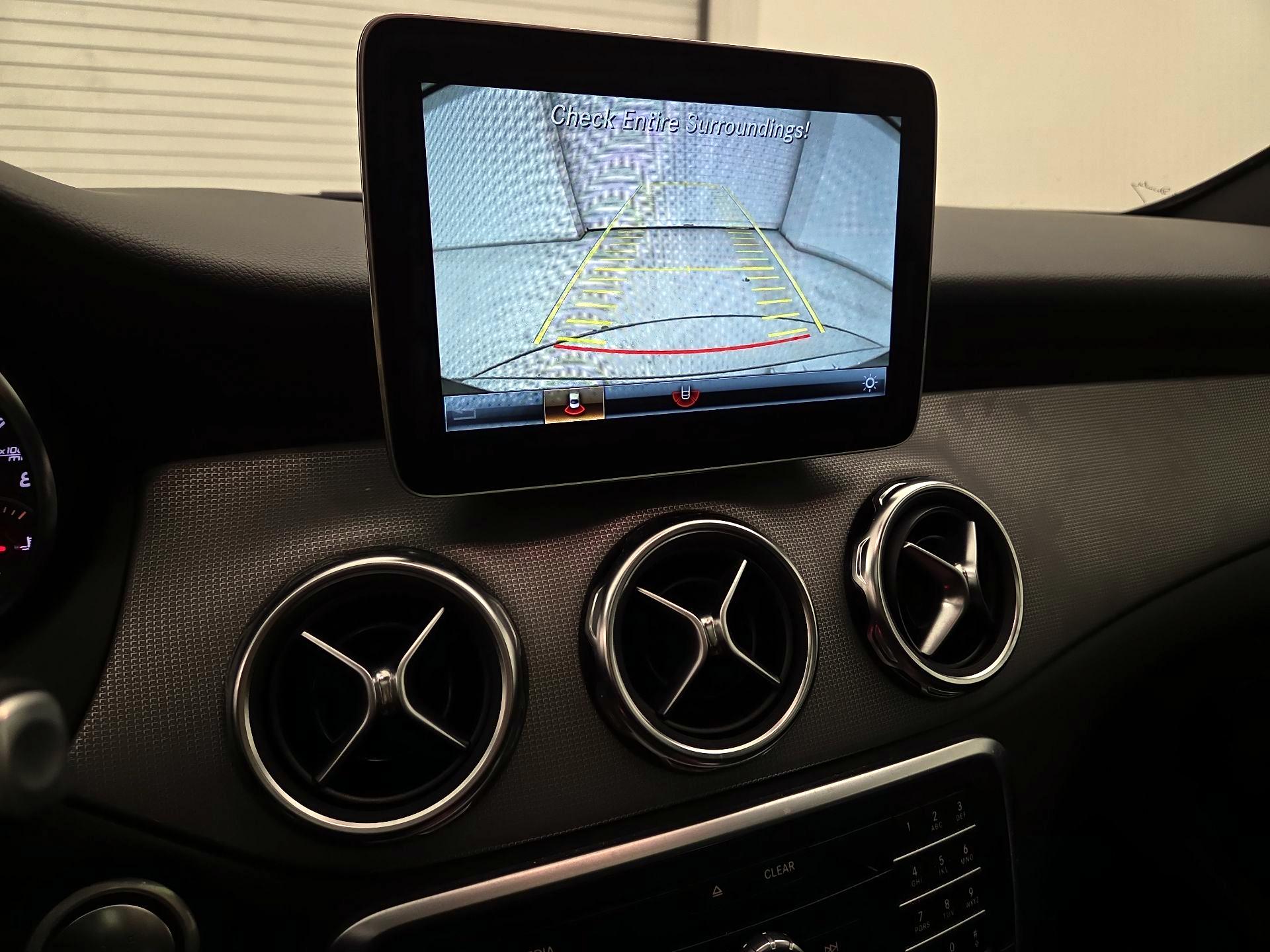 Thumbnail: 2020 Mercedes-Benz GLA - 14