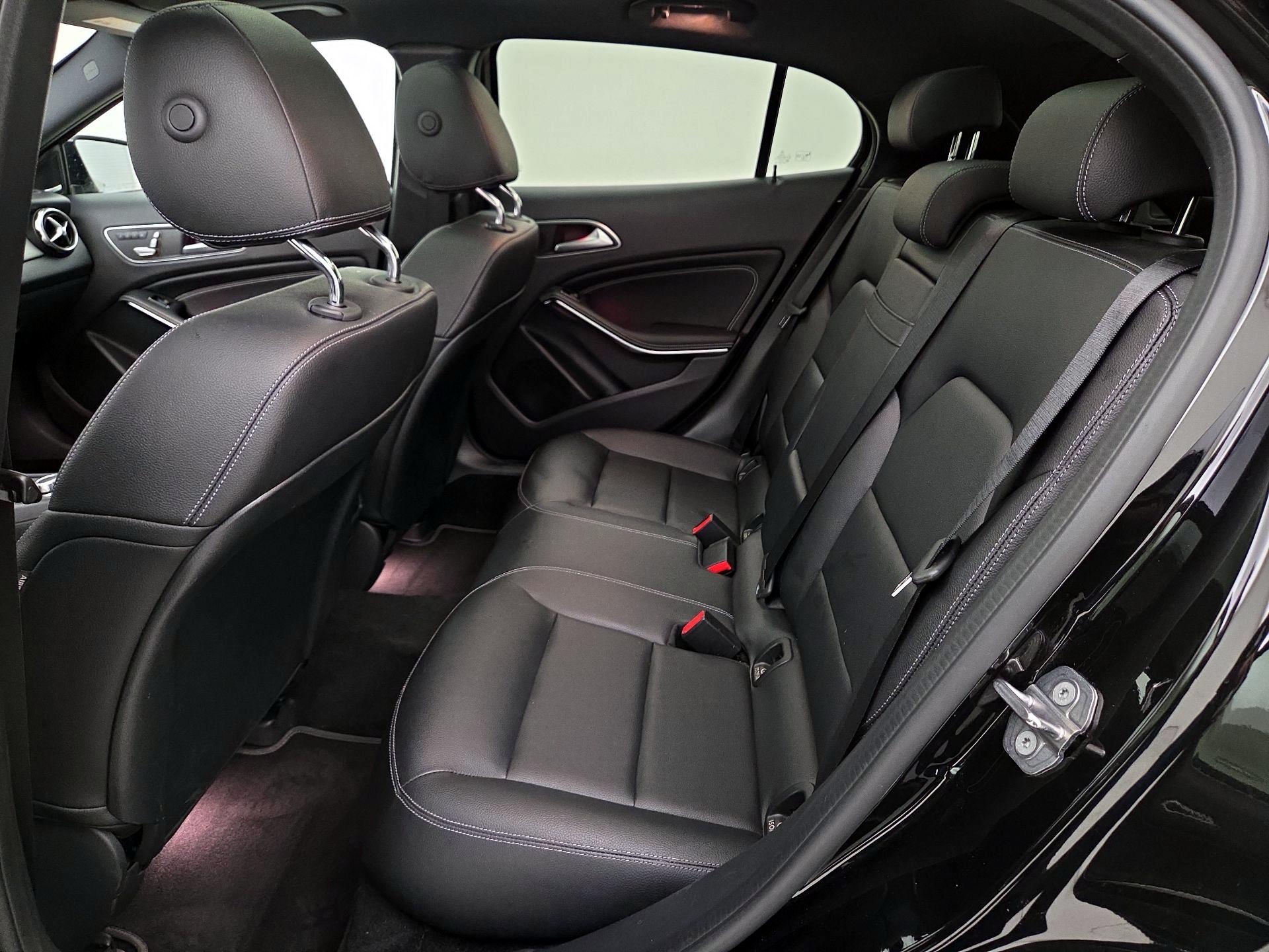 Thumbnail: 2020 Mercedes-Benz GLA - 20