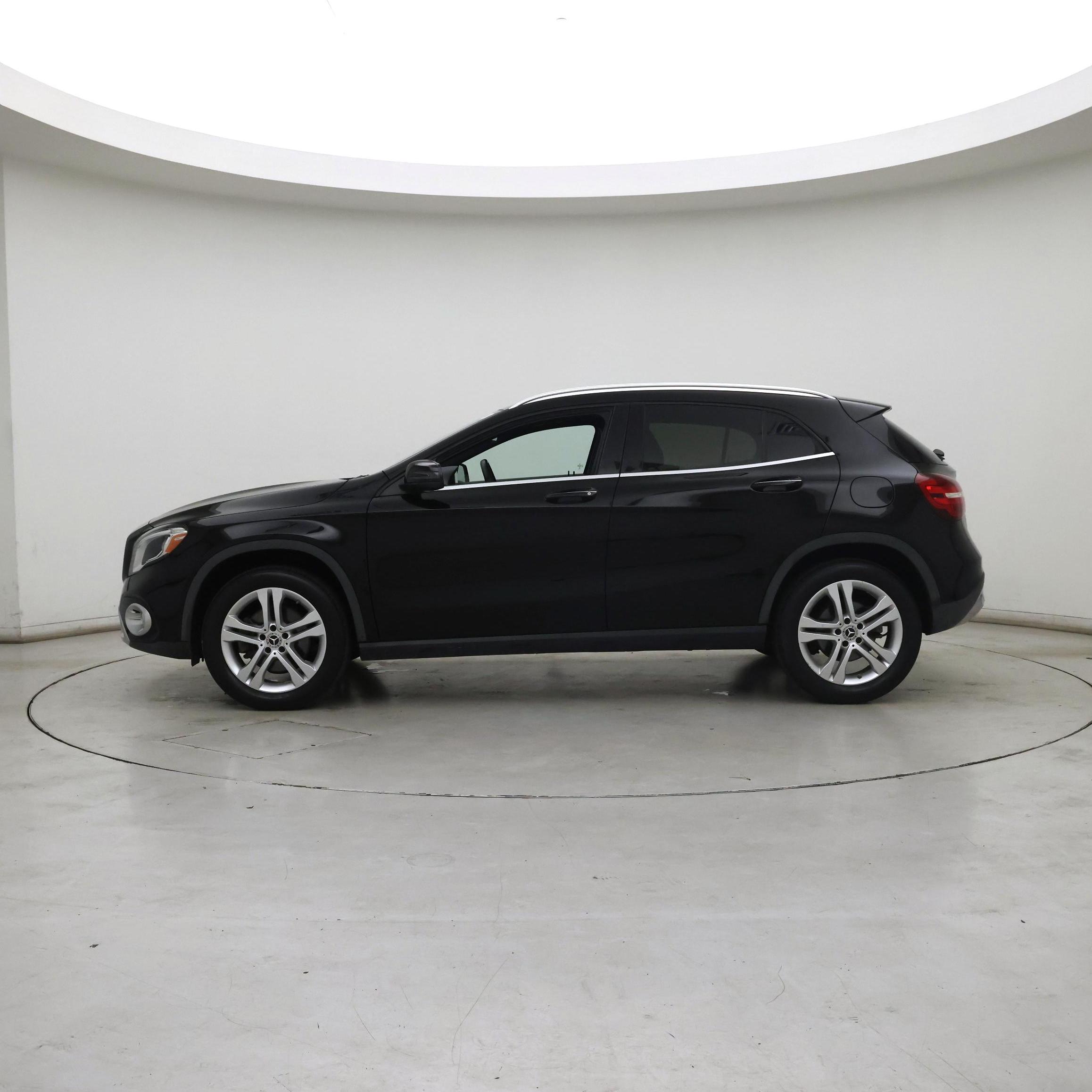 Thumbnail: 2020 Mercedes-Benz GLA - 3