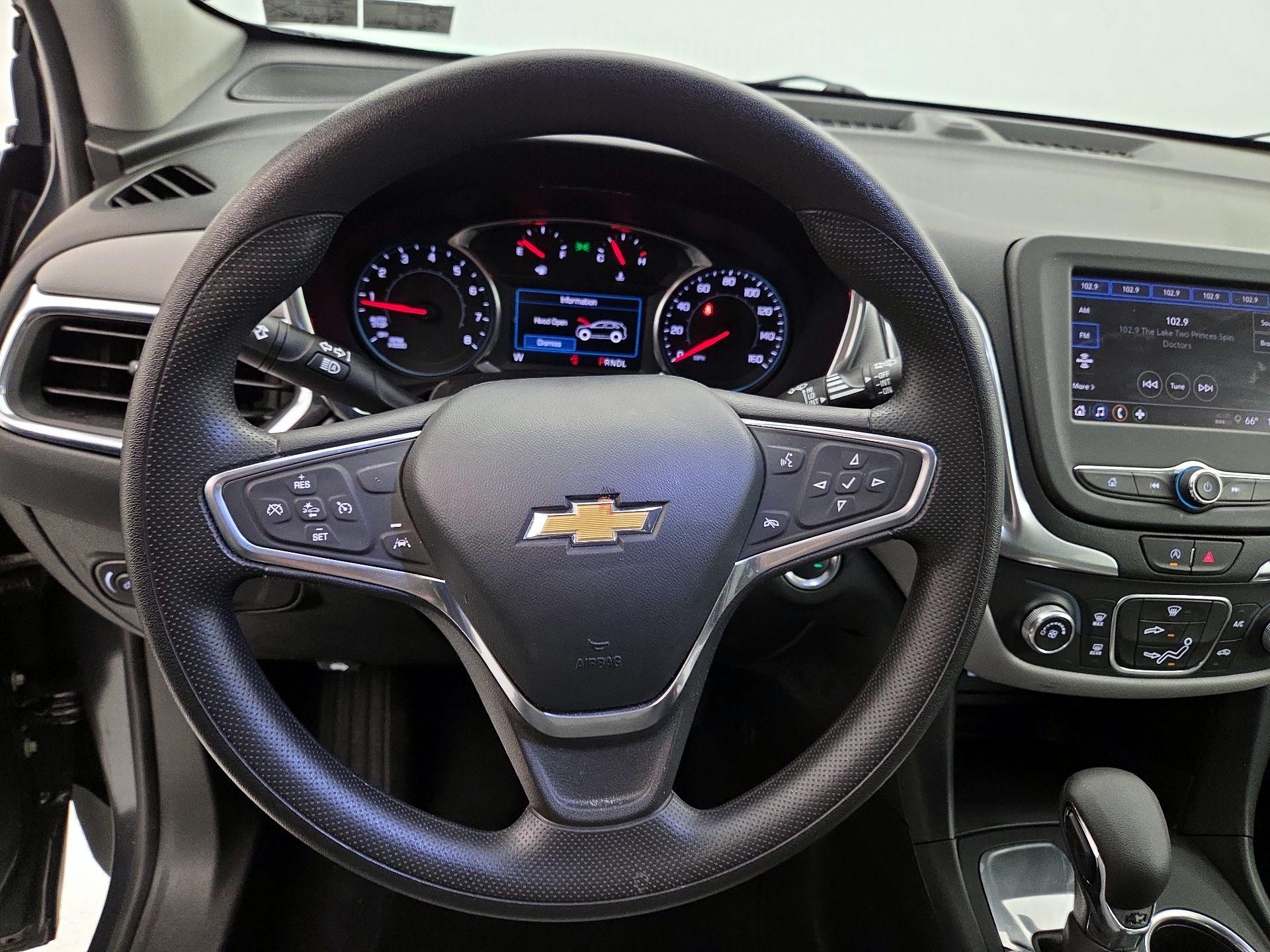 Thumbnail: 2022 Chevrolet Equinox - 10