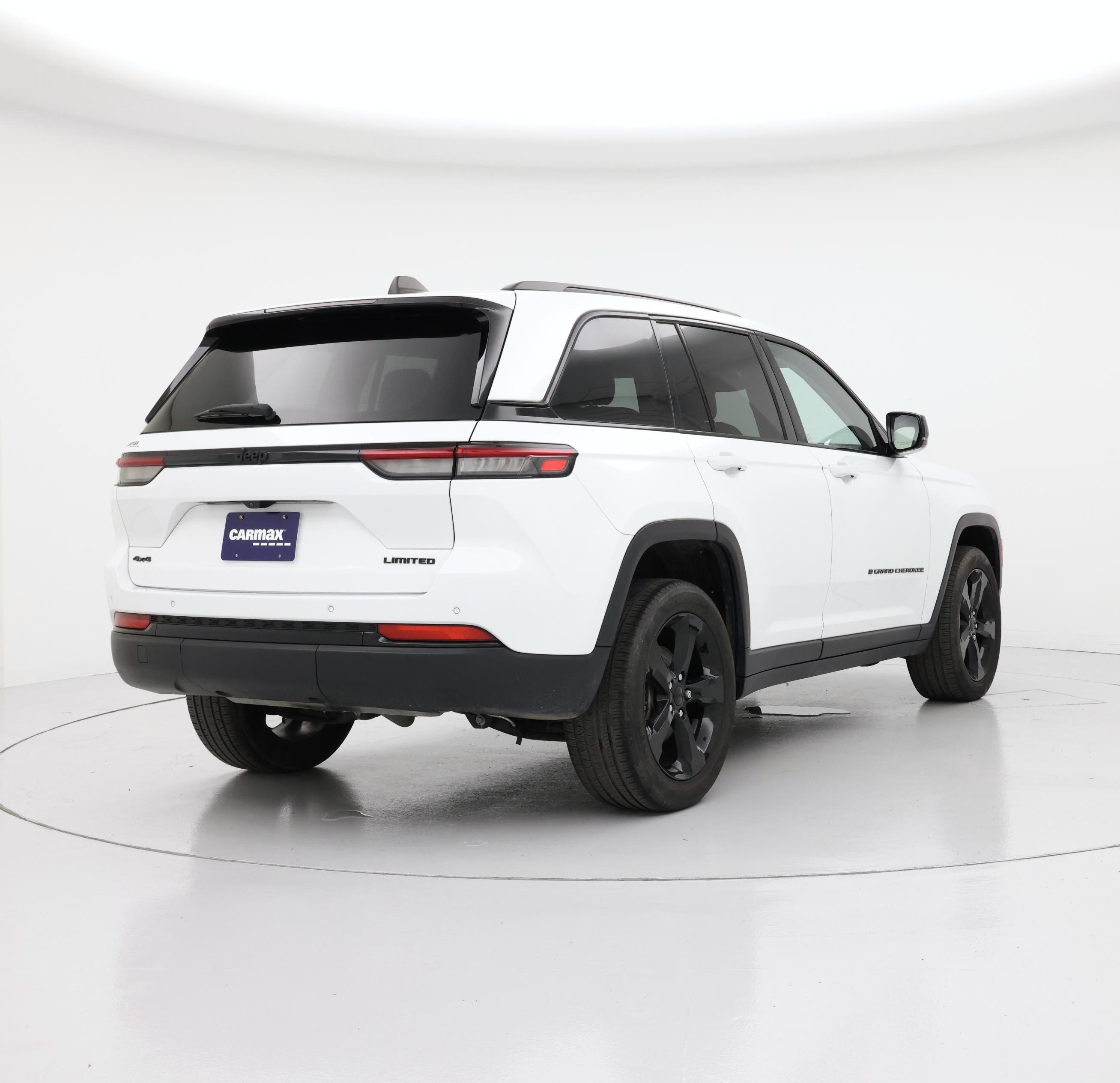 Thumbnail: 2023 Jeep Grand Cherokee - 8
