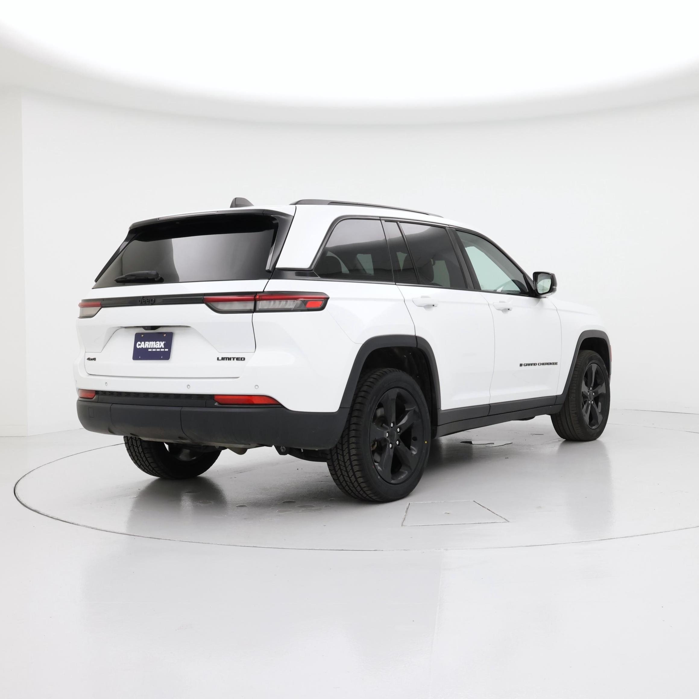 Thumbnail: 2023 Jeep Grand Cherokee - 8