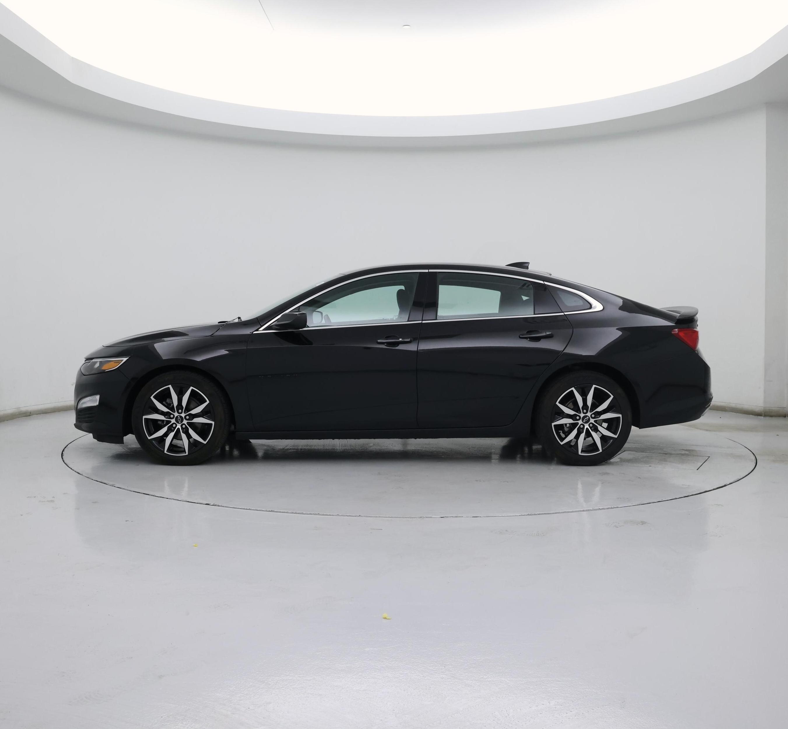 Thumbnail: 2023 Chevrolet Malibu - 3