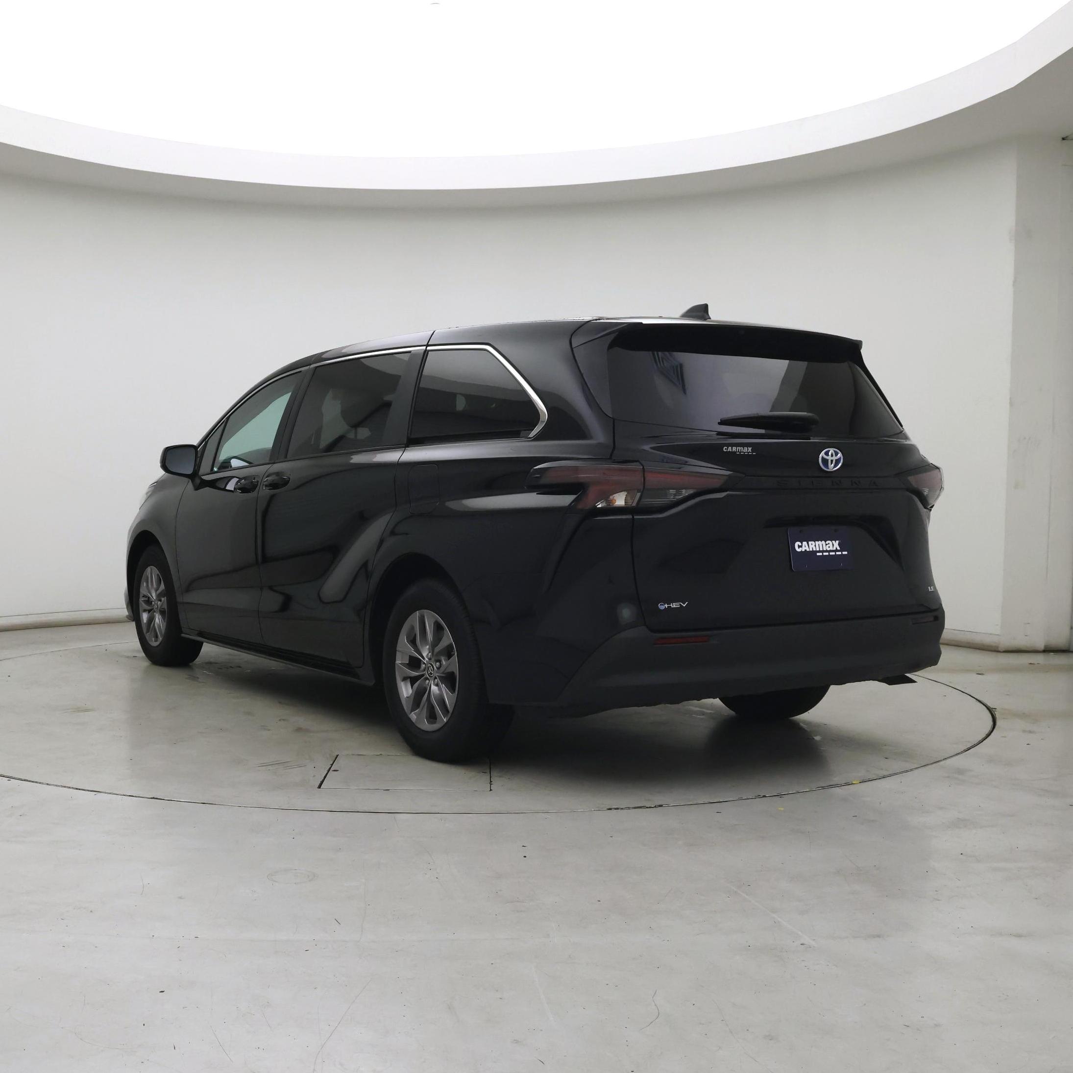 Thumbnail: 2025 Toyota Sienna - 2