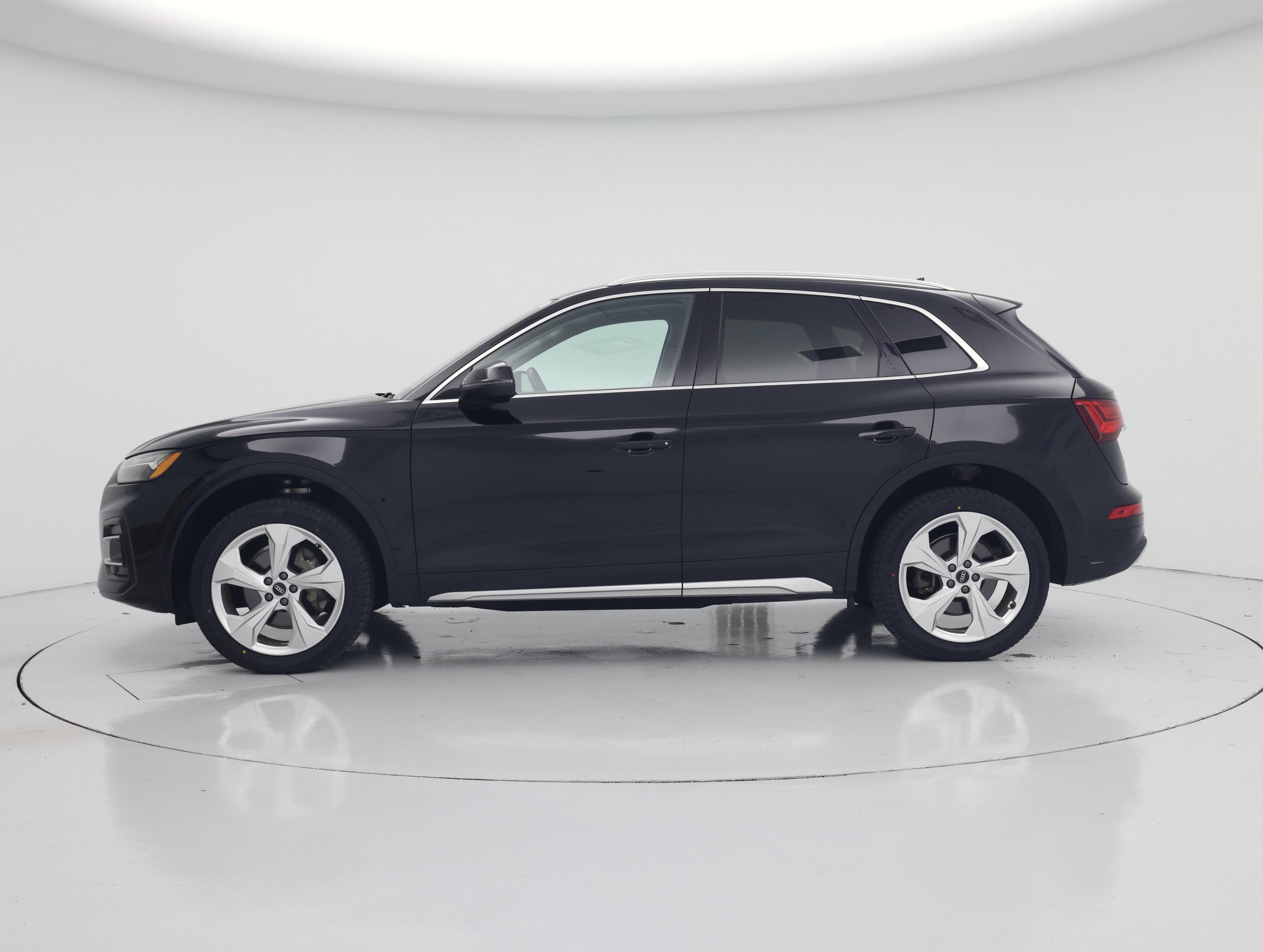 Thumbnail: 2021 Audi Q5 - 3