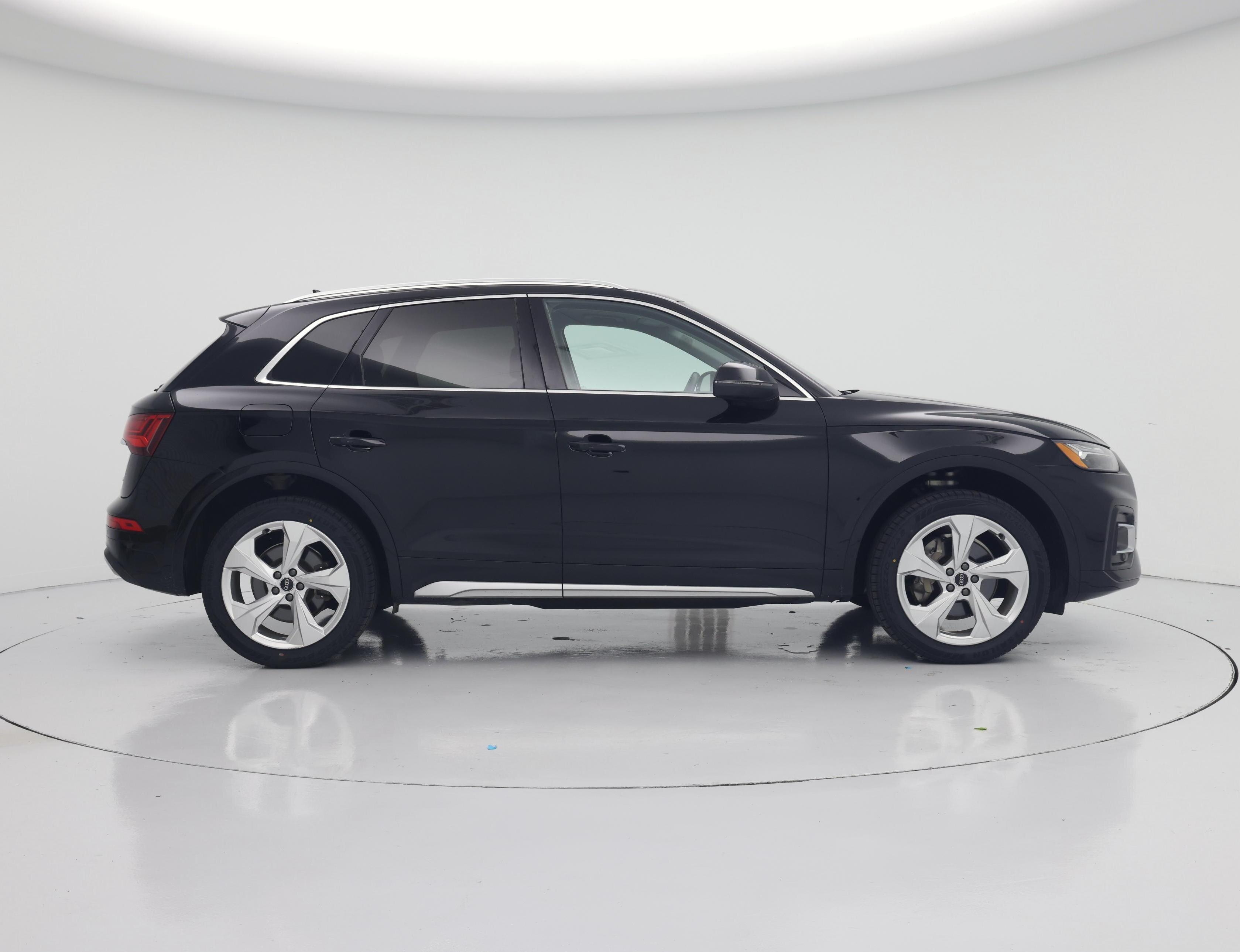 Thumbnail: 2021 Audi Q5 - 7