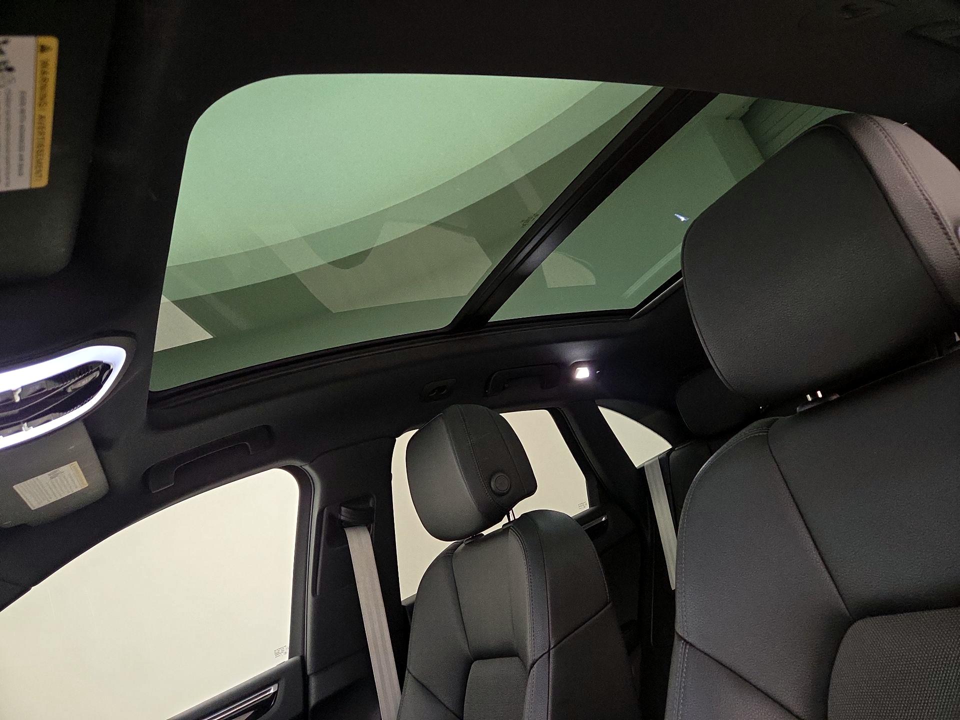 Thumbnail: 2023 Porsche Macan - 18
