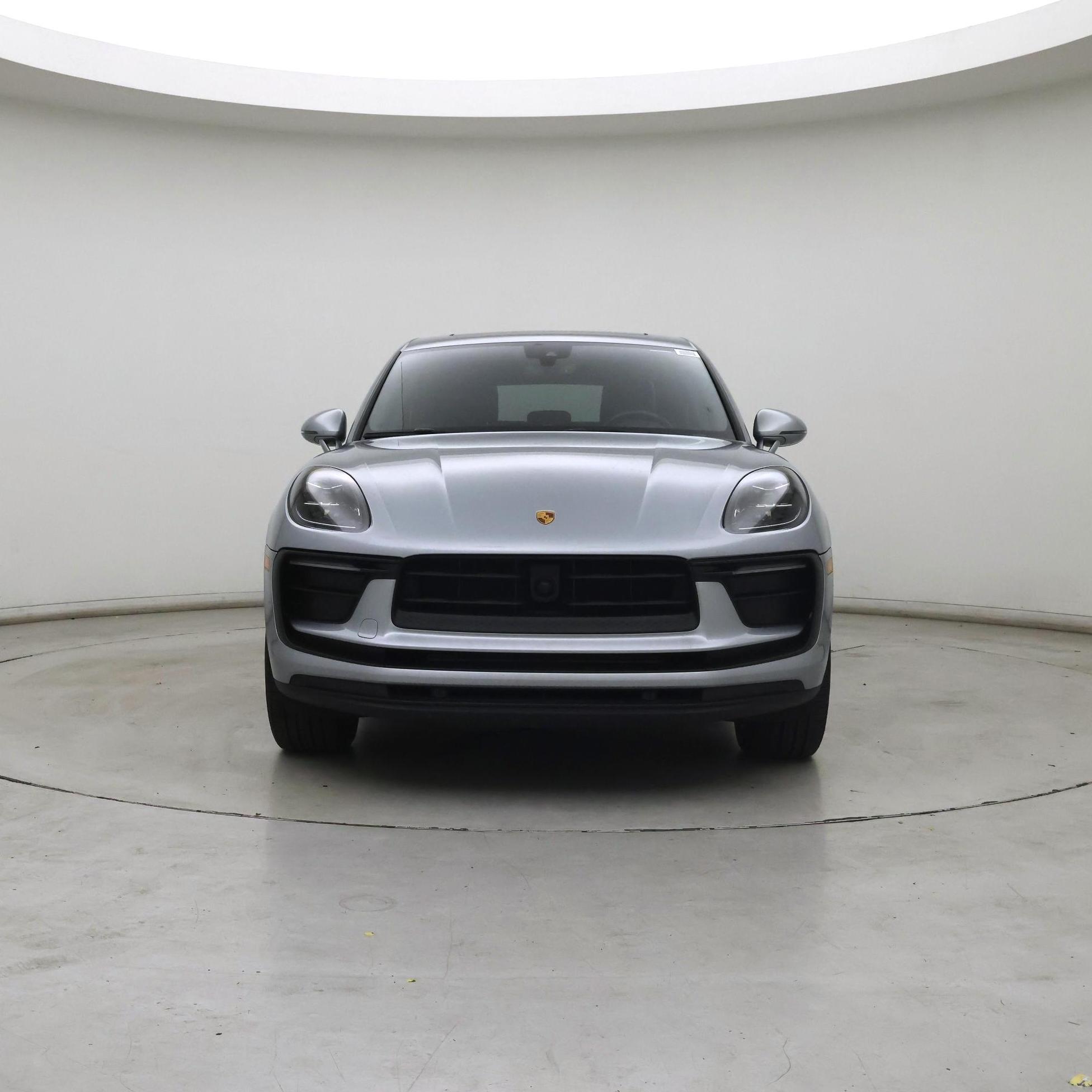 Thumbnail: 2023 Porsche Macan - 5