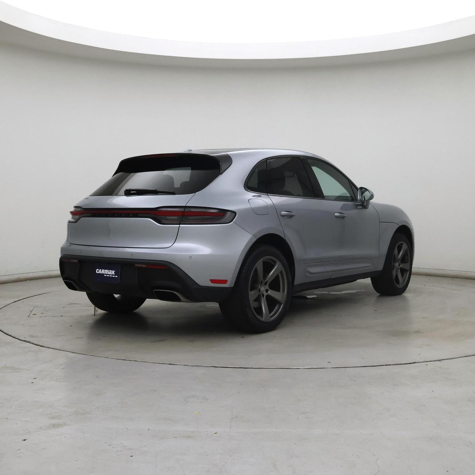 Thumbnail: 2023 Porsche Macan - 8