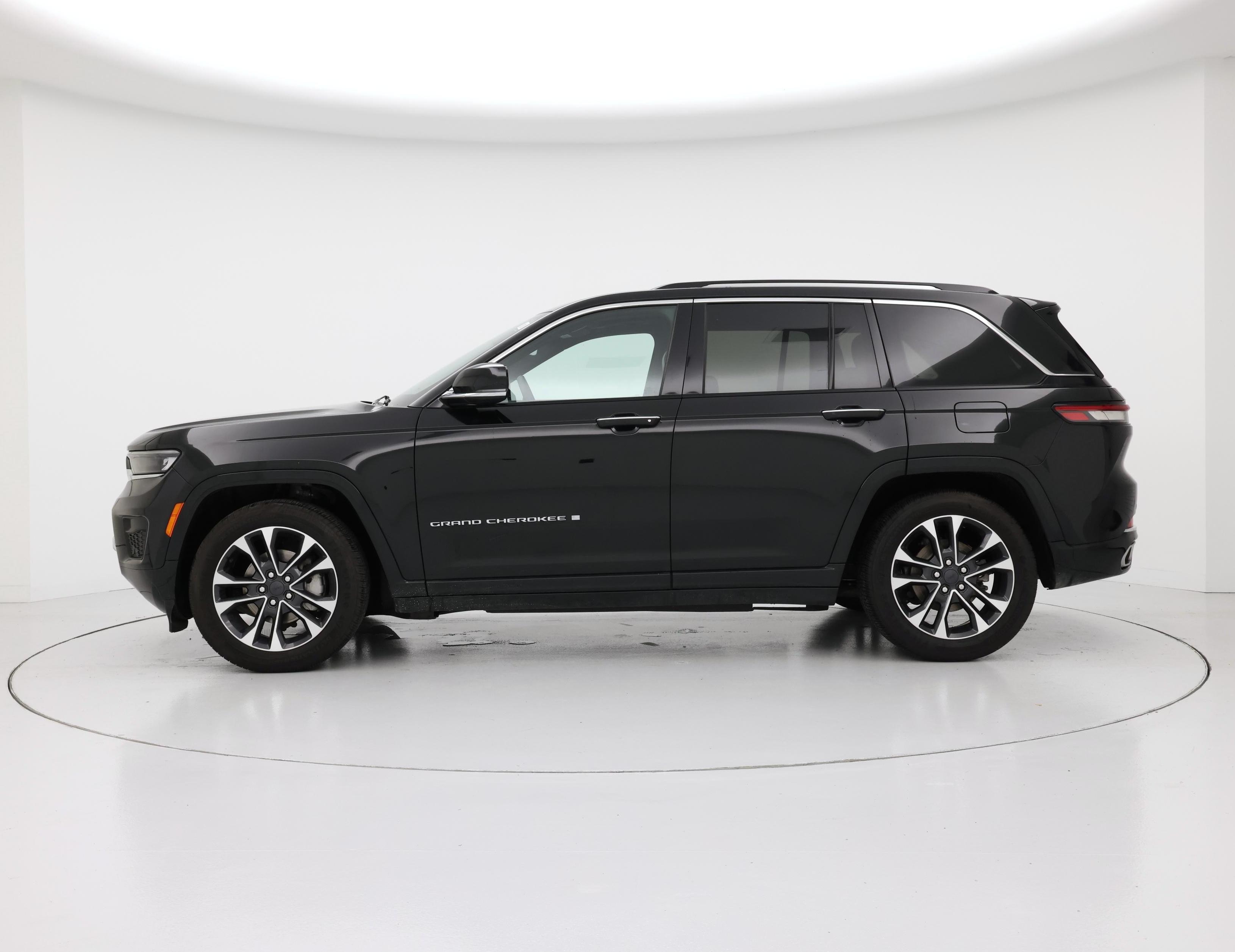 Thumbnail: 2023 Jeep Grand Cherokee - 3