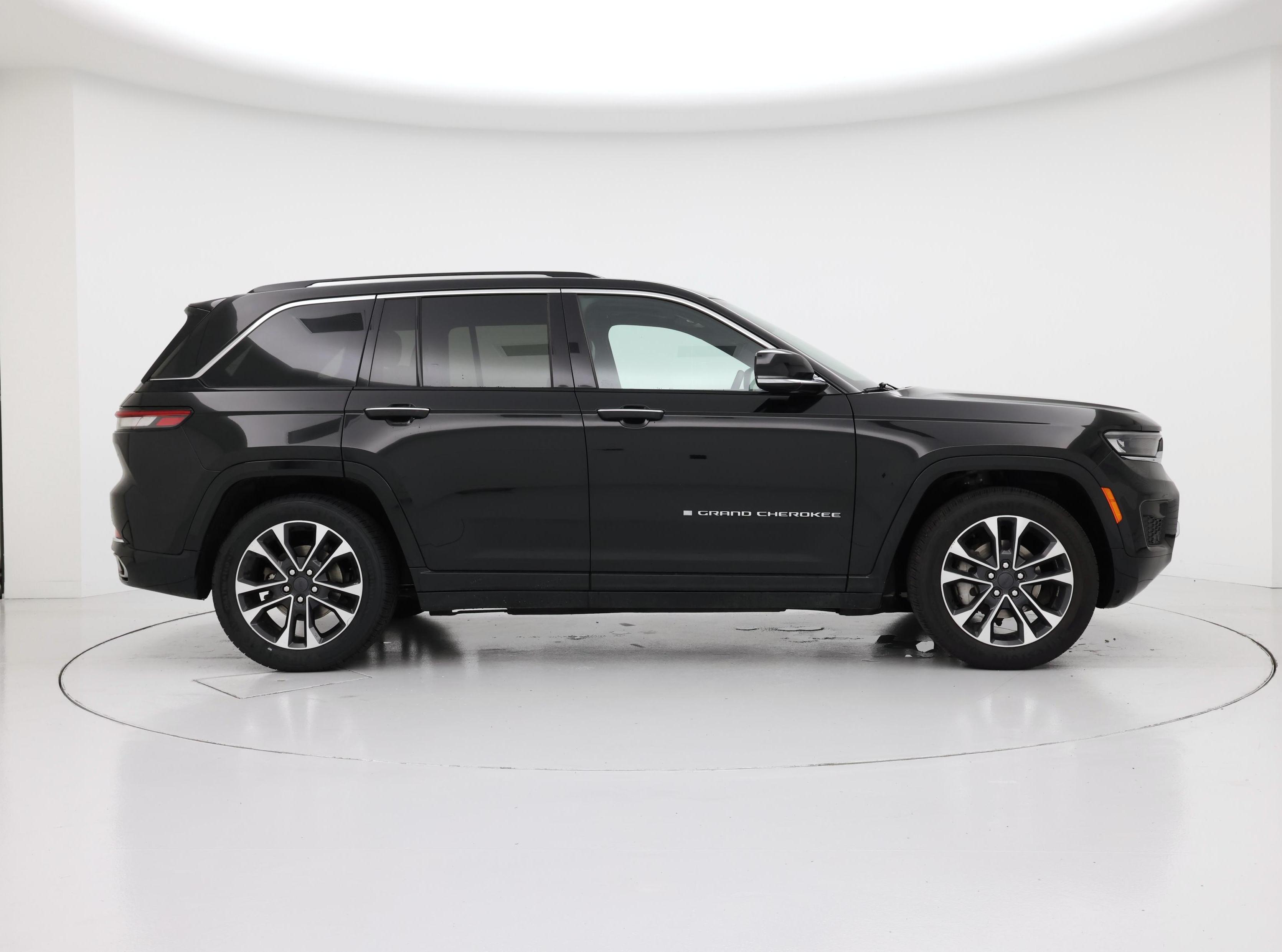 Thumbnail: 2023 Jeep Grand Cherokee - 7