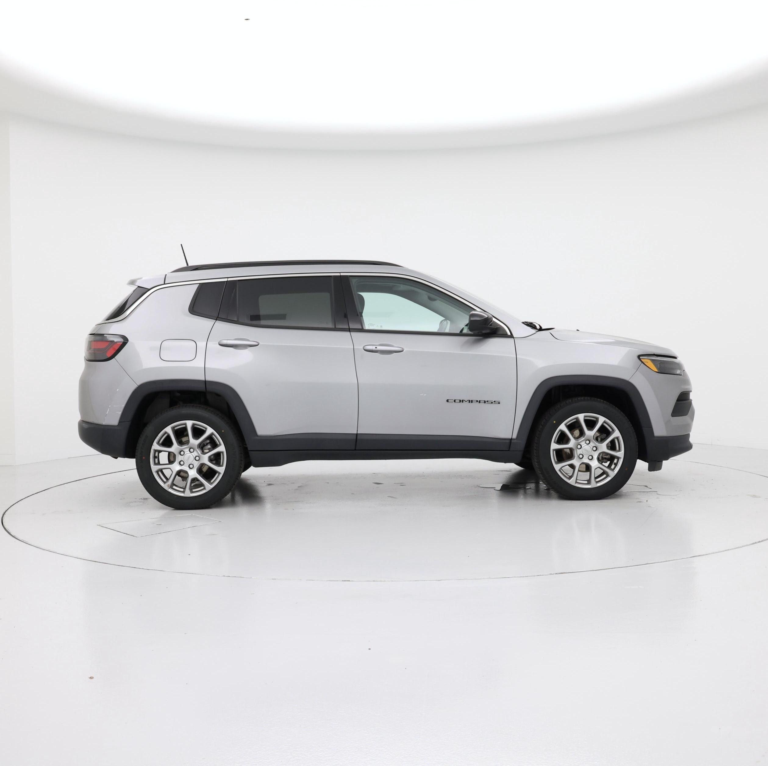 Thumbnail: 2022 Jeep Compass - 7
