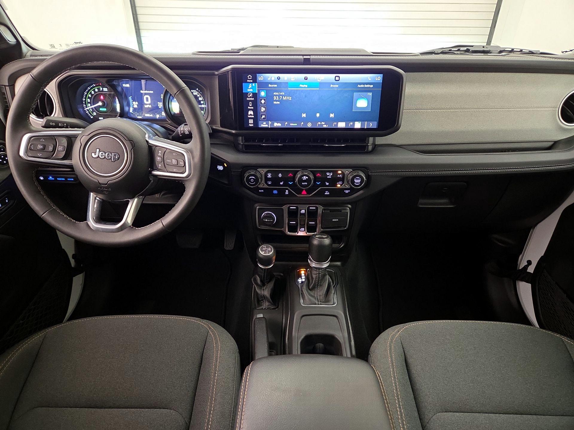 Thumbnail: 2025 Jeep Wrangler - 9