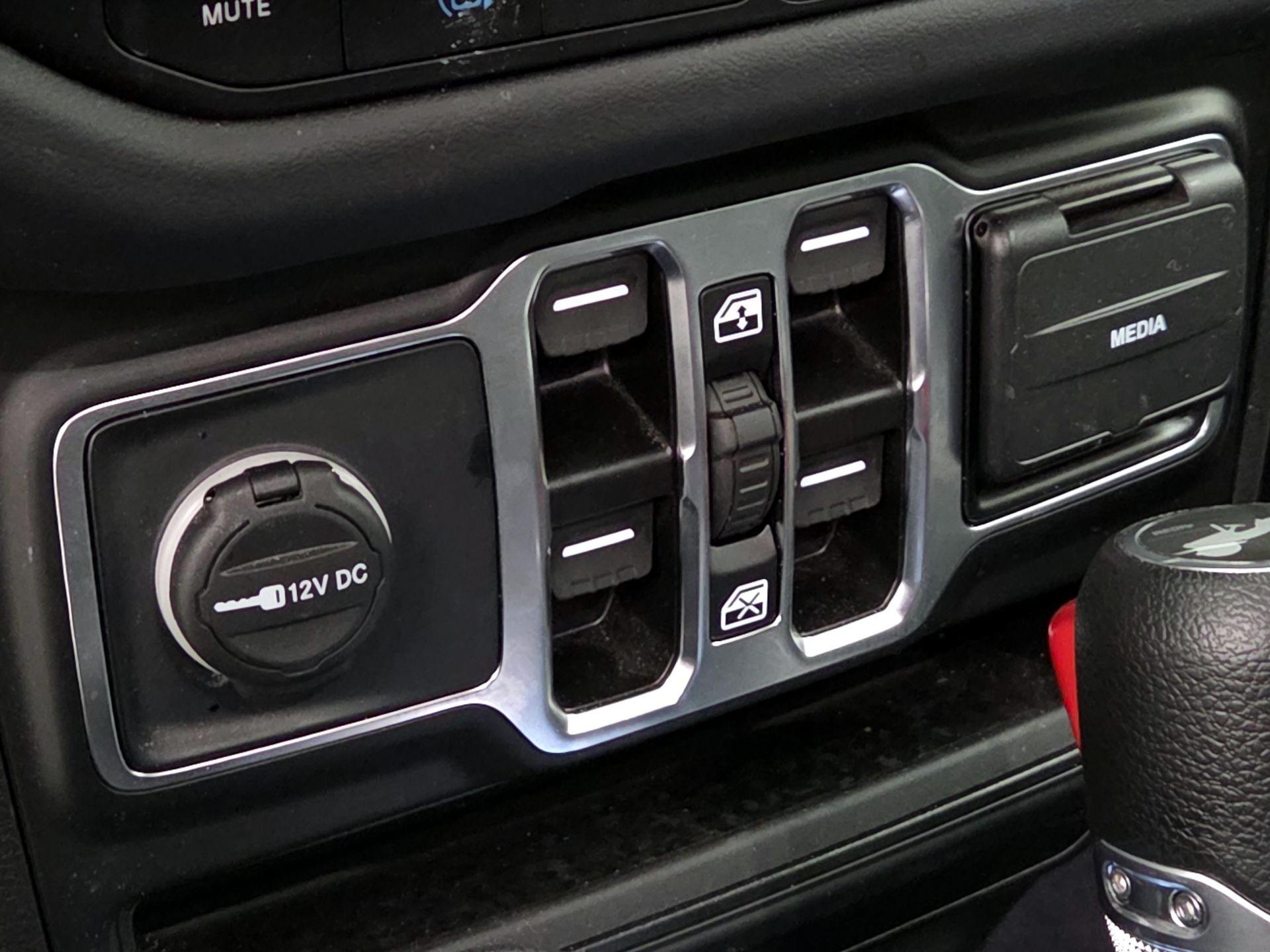 Thumbnail: 2025 Jeep Wrangler - 18