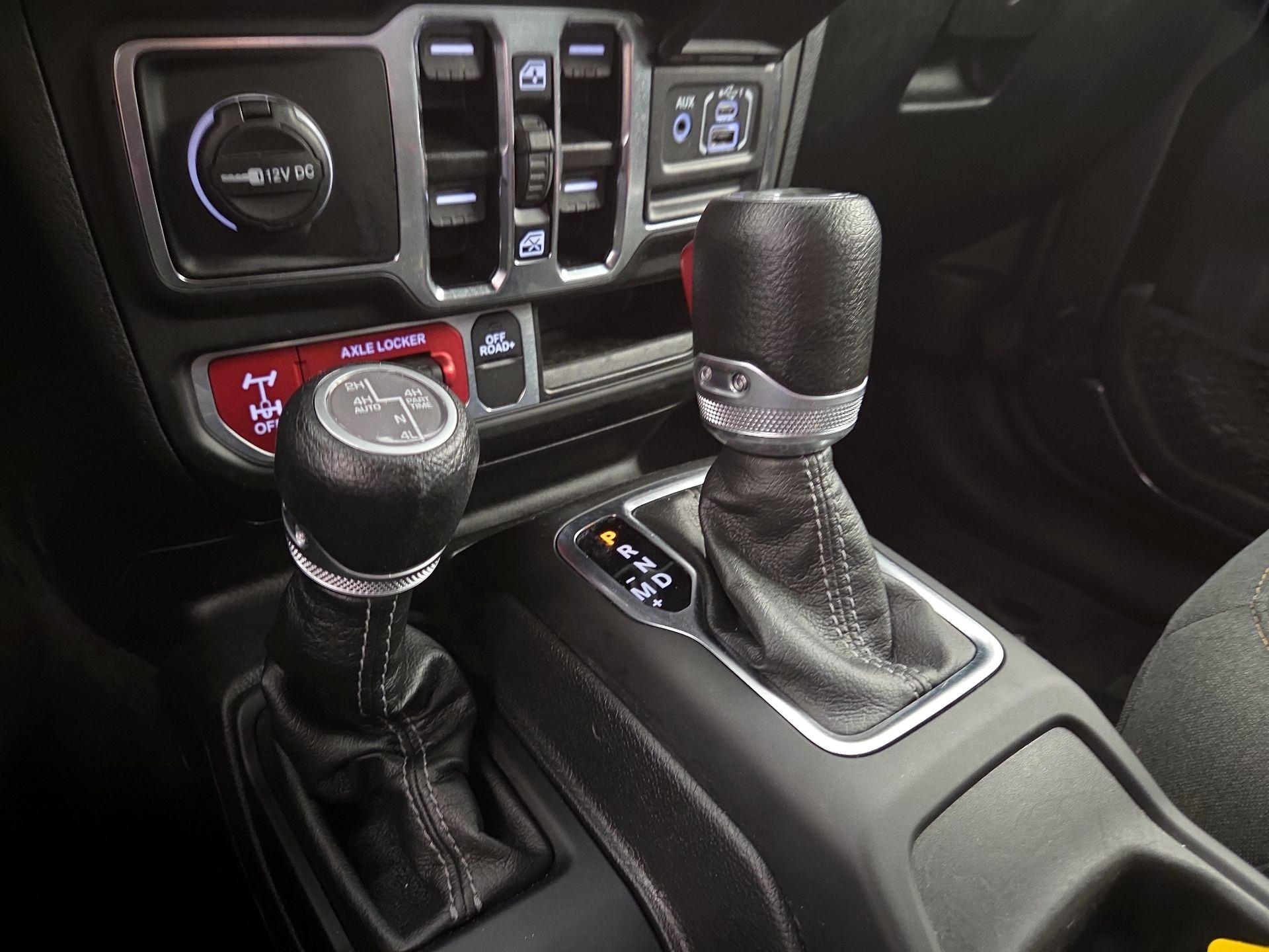 Thumbnail: 2024 Jeep Wrangler - 17
